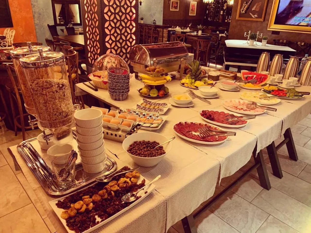 Restaurant/places to eat in Carpe Diem Boutique Hotel