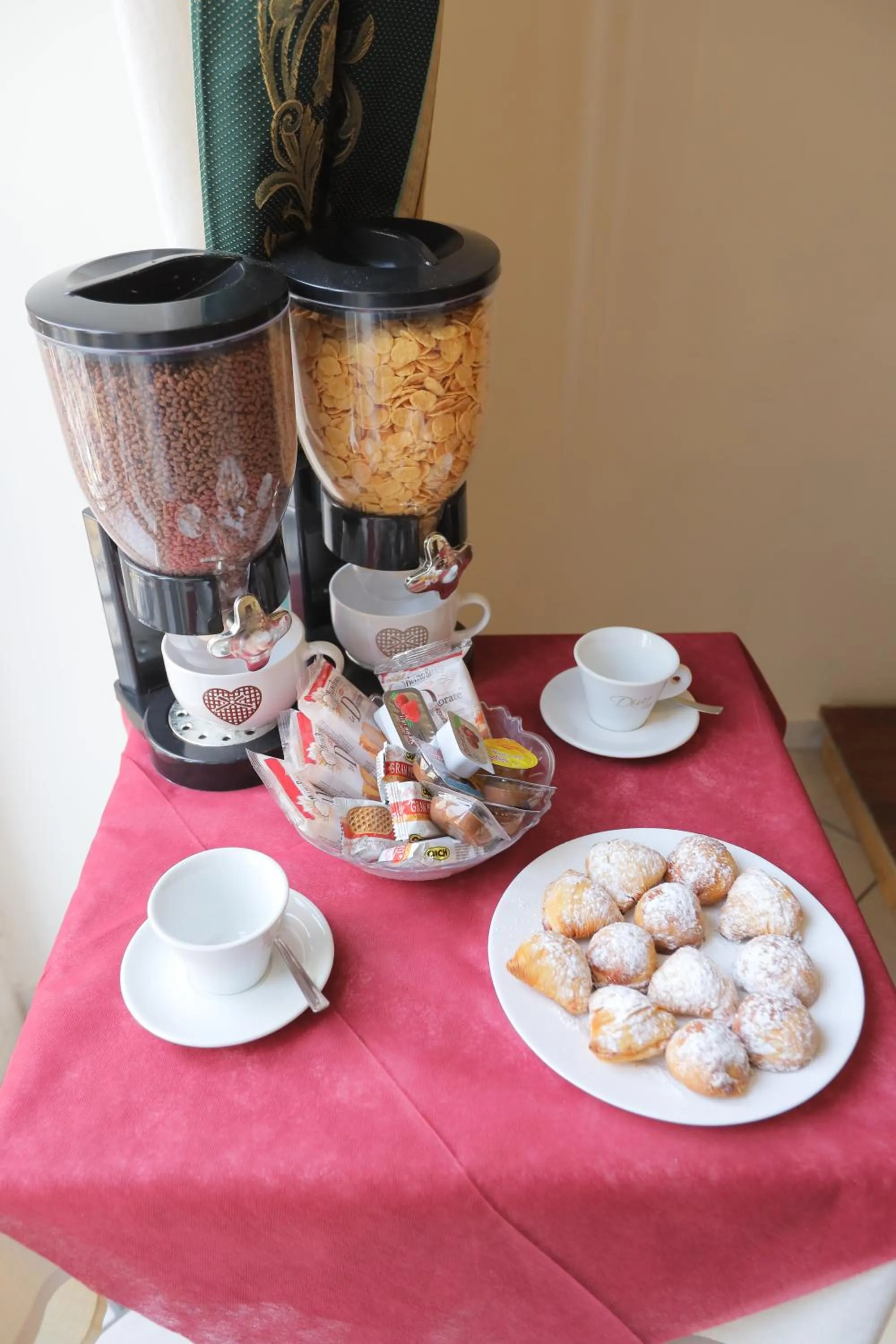 Breakfast in Garibaldi Suite