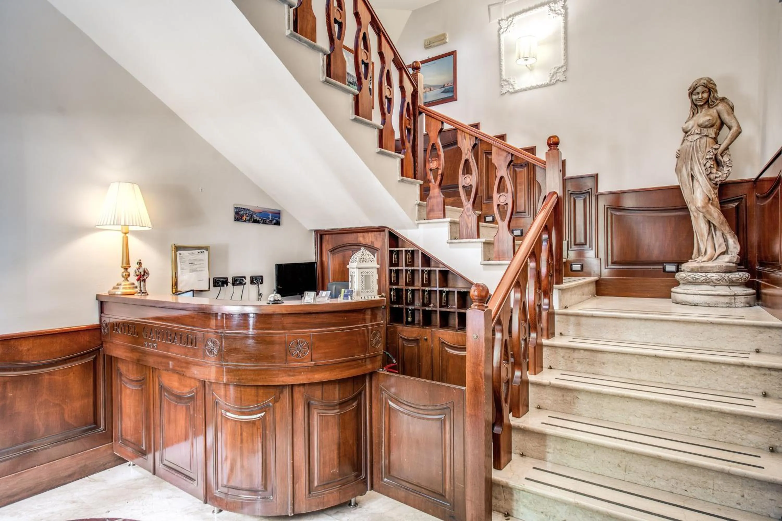 Lobby or reception in Garibaldi Suite