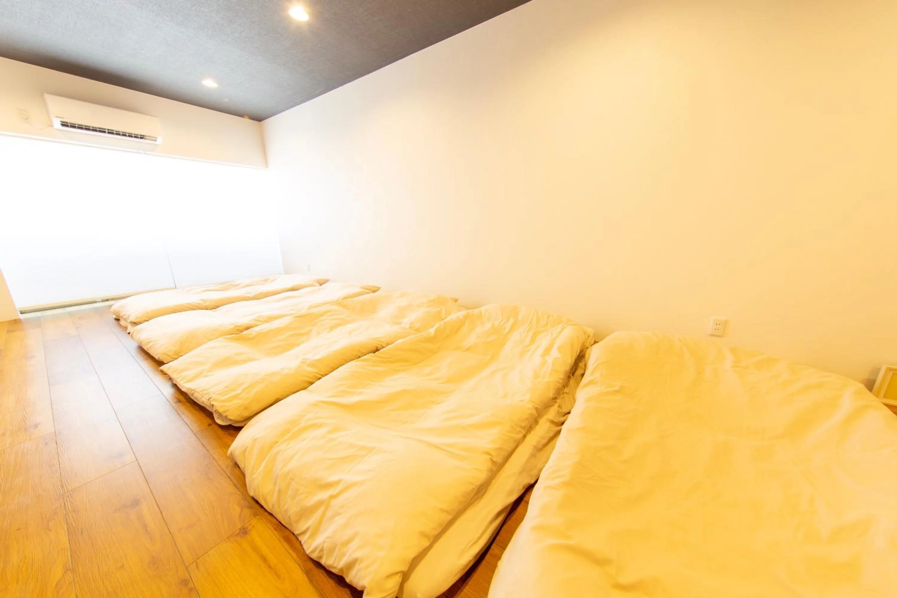 Bed in Guest House GORILLA!