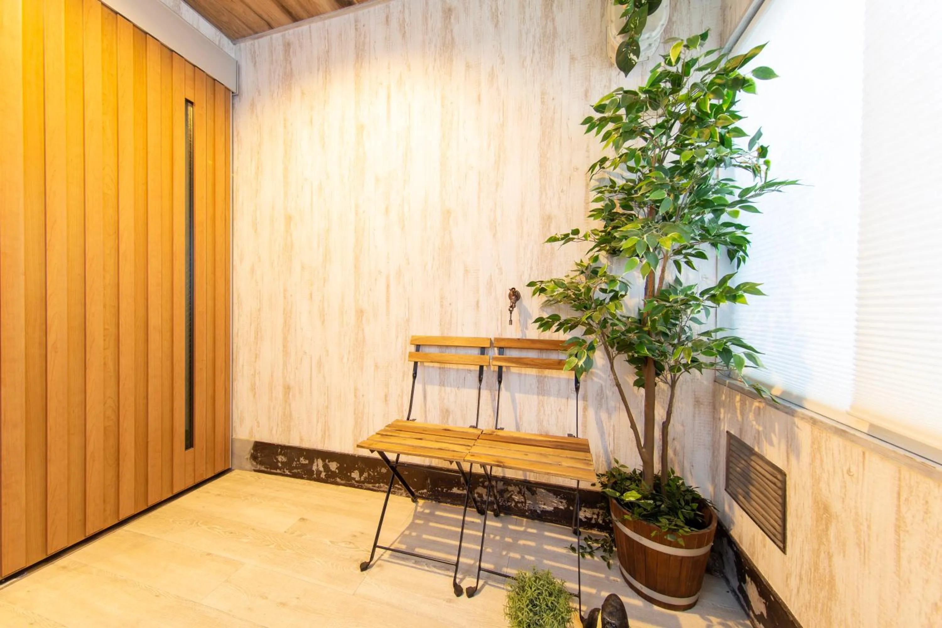 Guest House GORILLA!