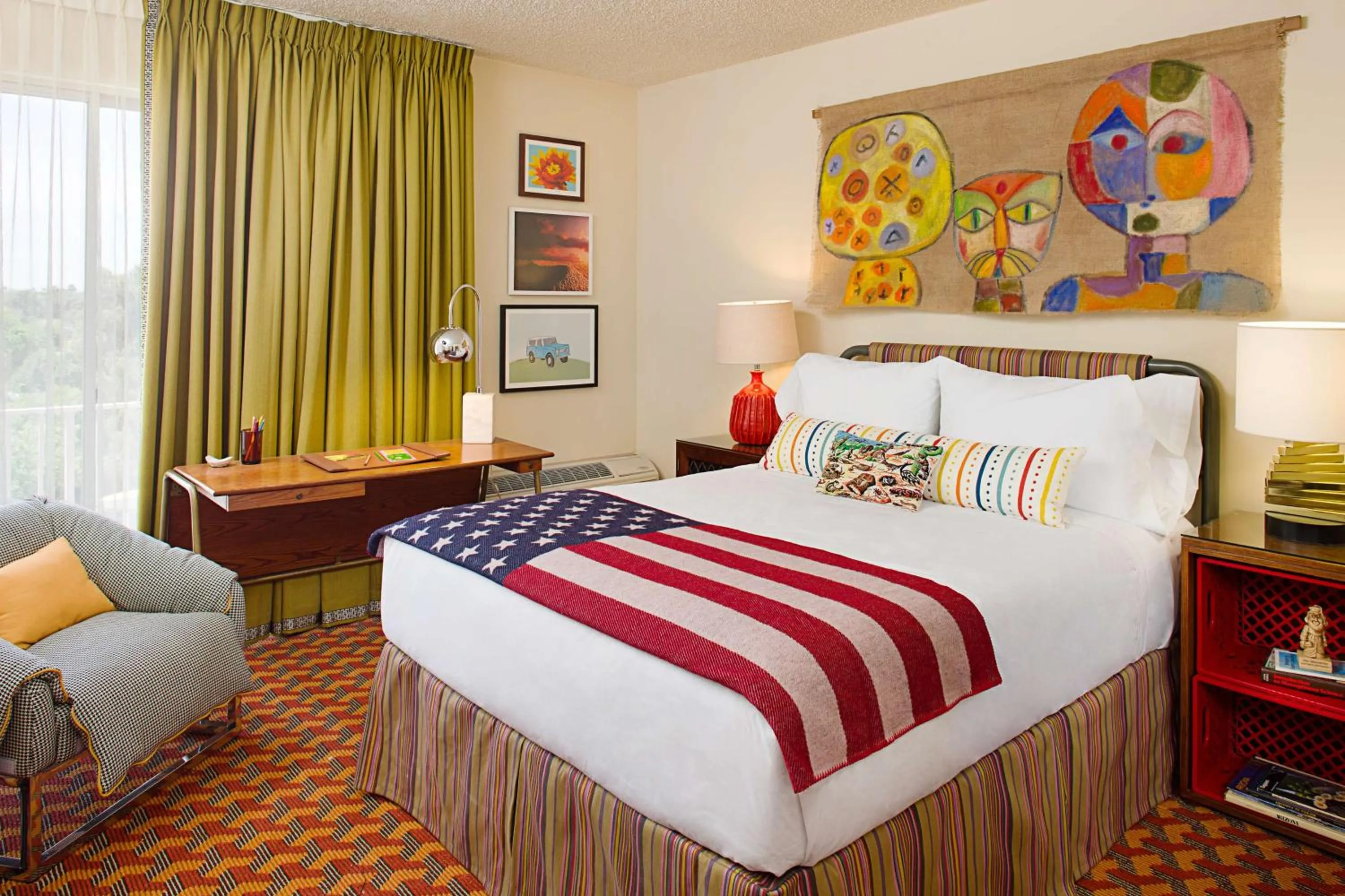 Bed in Graduate by Hilton Tempe