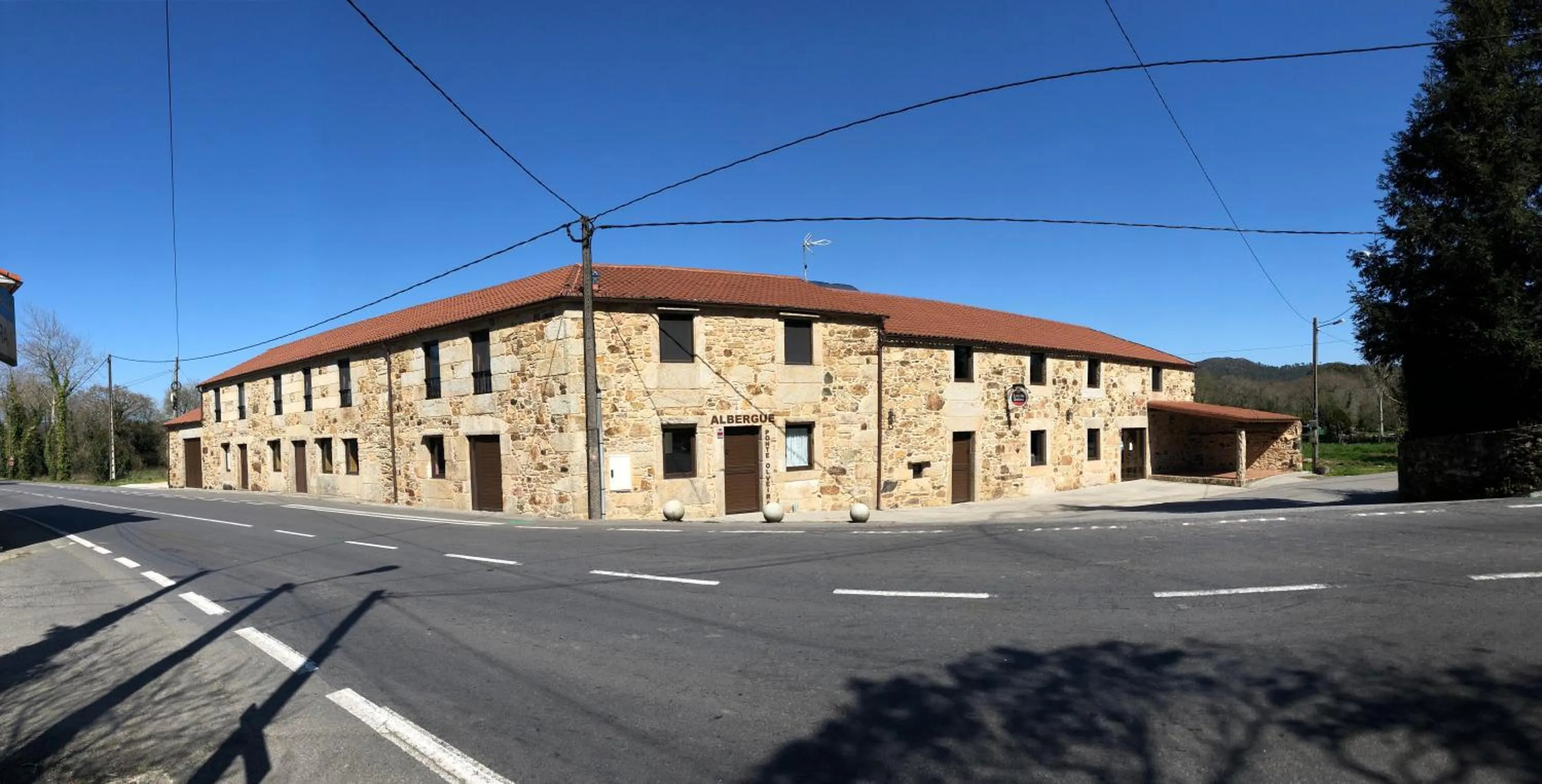 Property building in Albergue Ponte Olveira