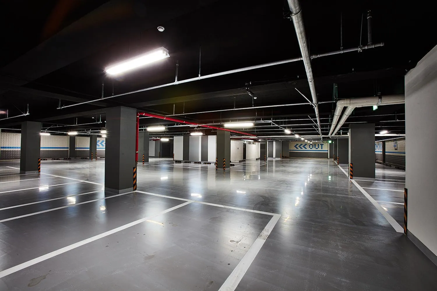 Parking in Hotel Wanted