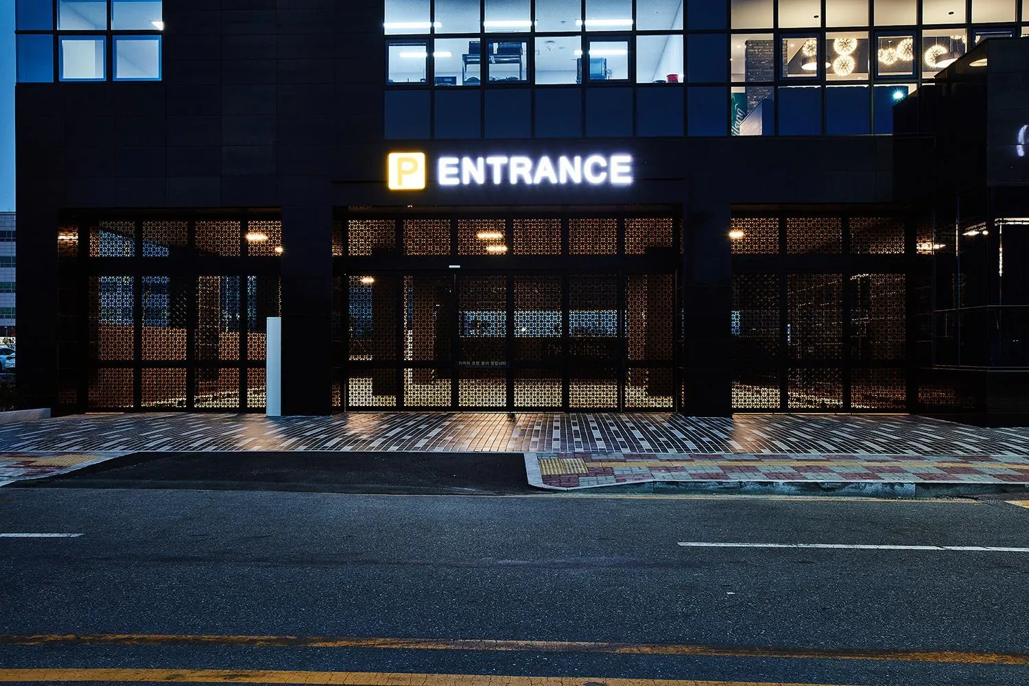 Facade/entrance in Hotel Wanted