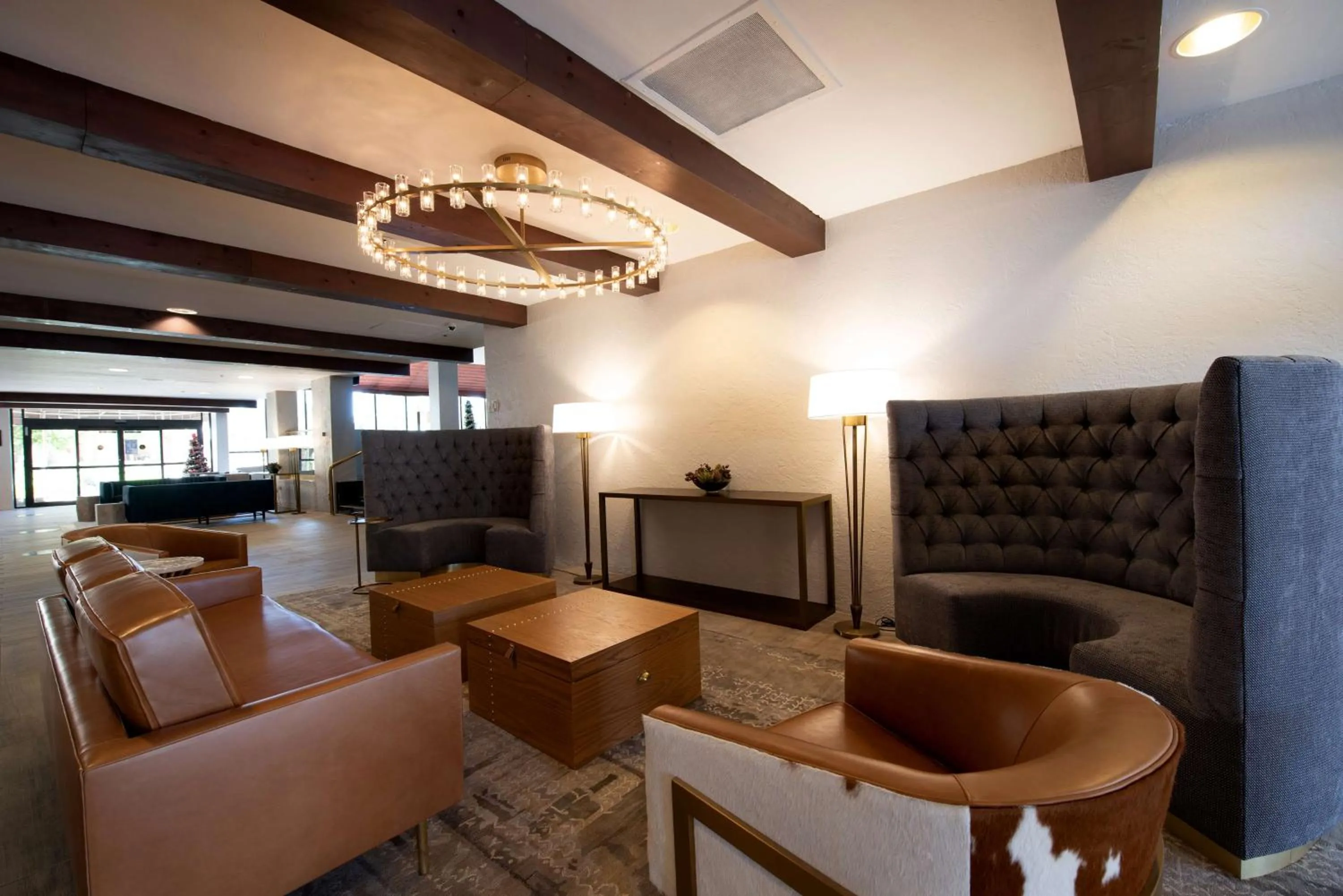 Lobby or reception in DoubleTree by Hilton Tucson-Reid Park