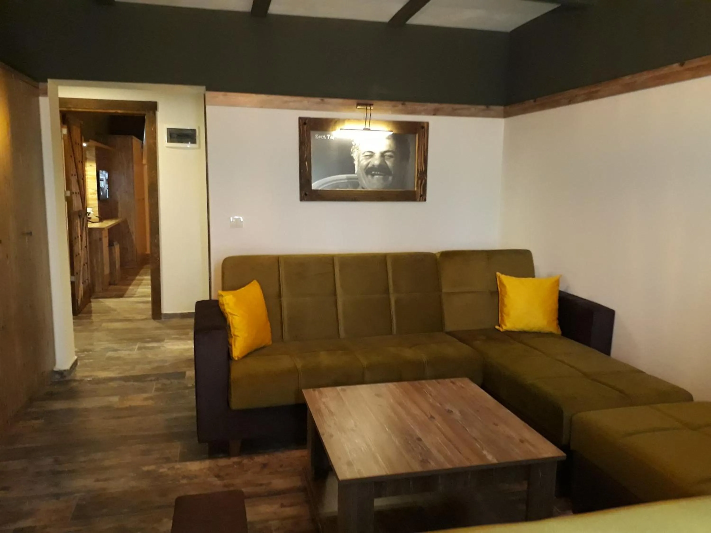 Living room in THE SARIGERME INN