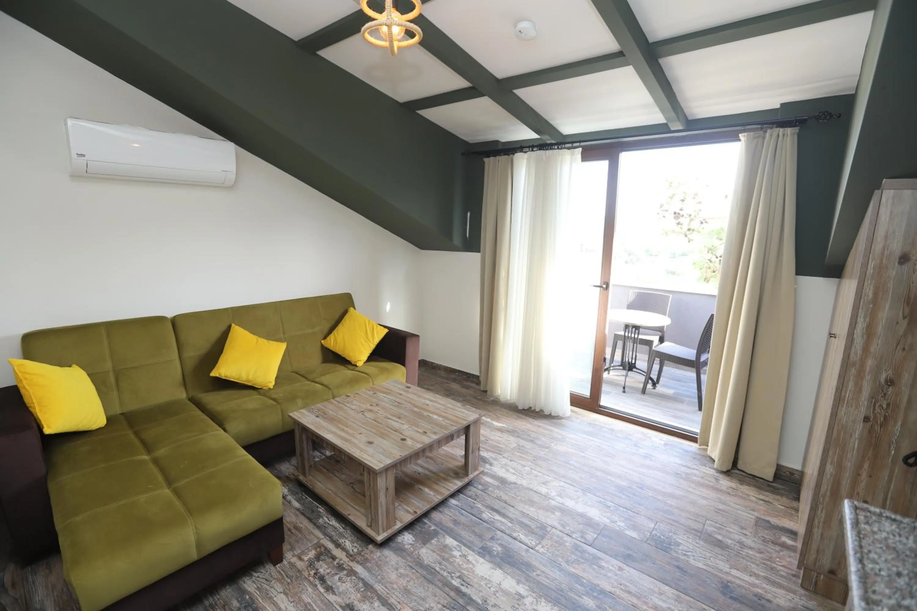 Living room in THE SARIGERME INN