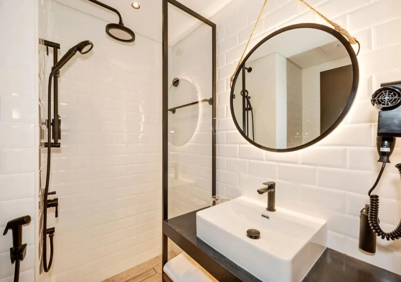 Shower in ibis Dubai World Trade Centre