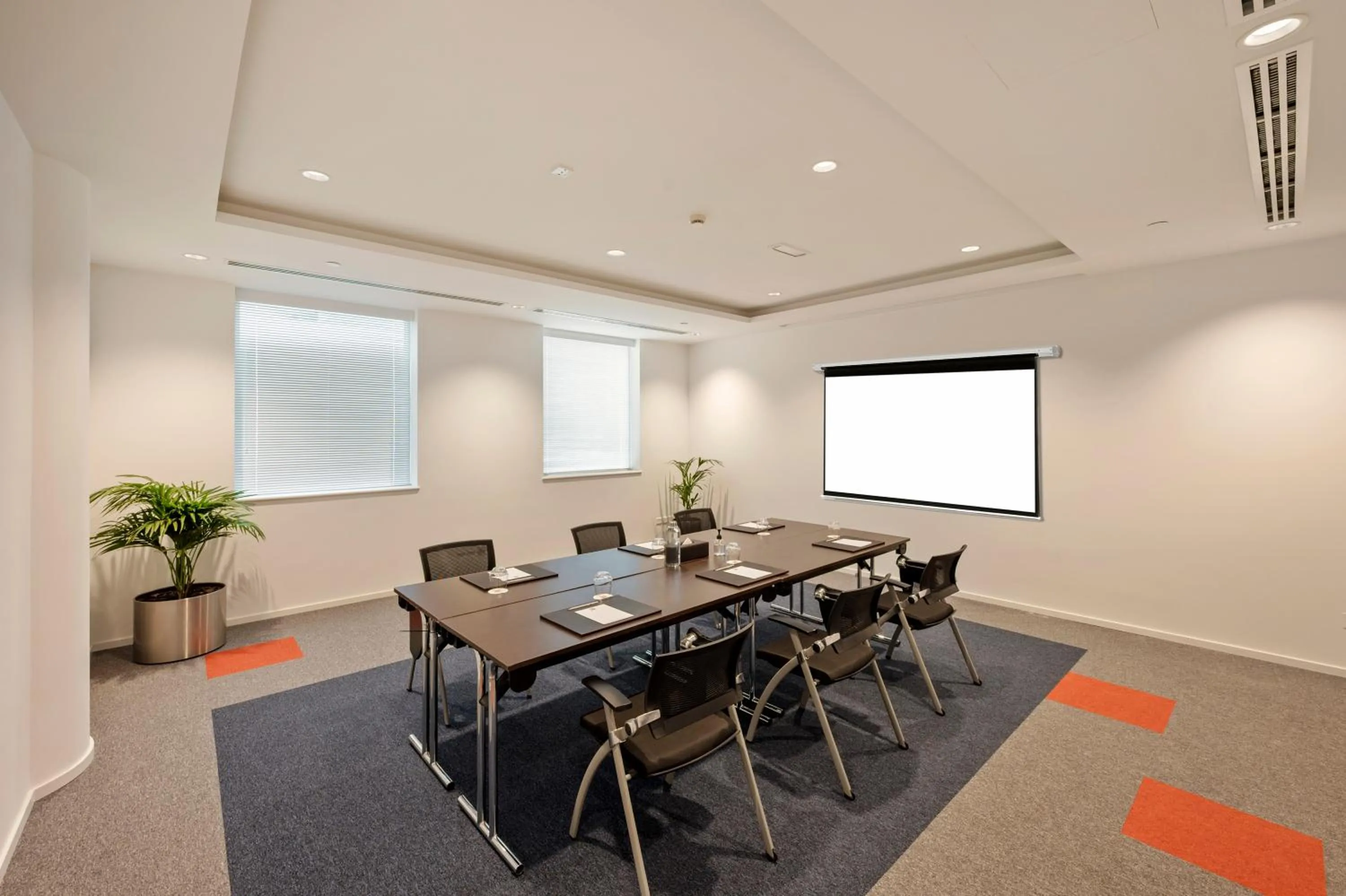 Meeting/conference room in ibis Dubai World Trade Centre