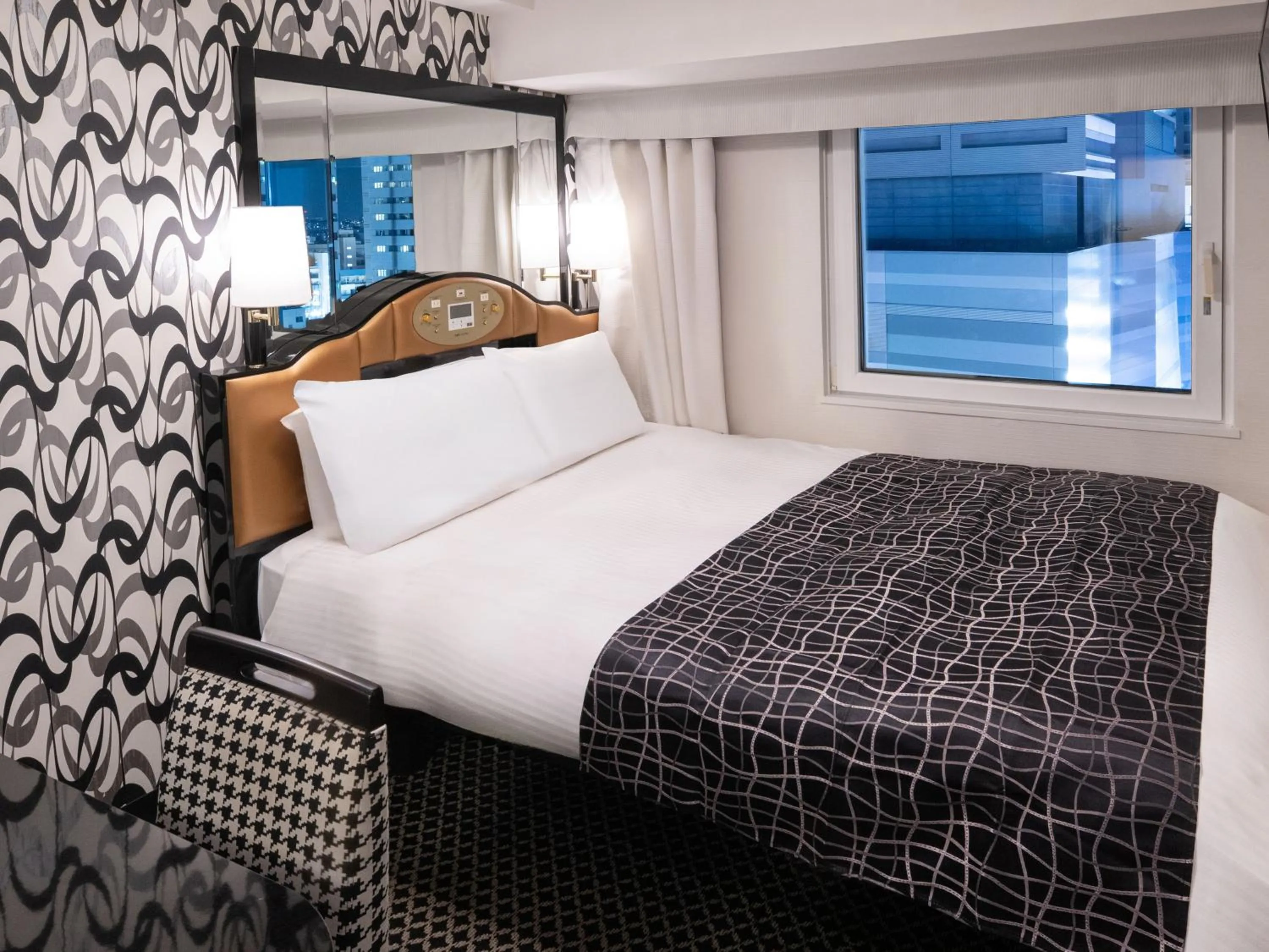 Bed in APA Hotel Shinjuku Kabukicho Chuo