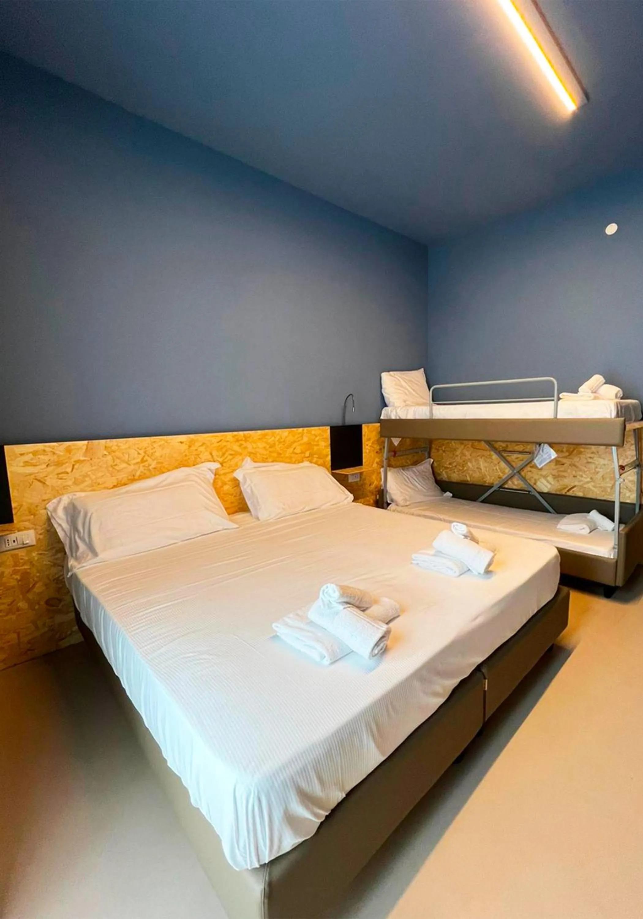 Bedroom, Bed in Hotel Little