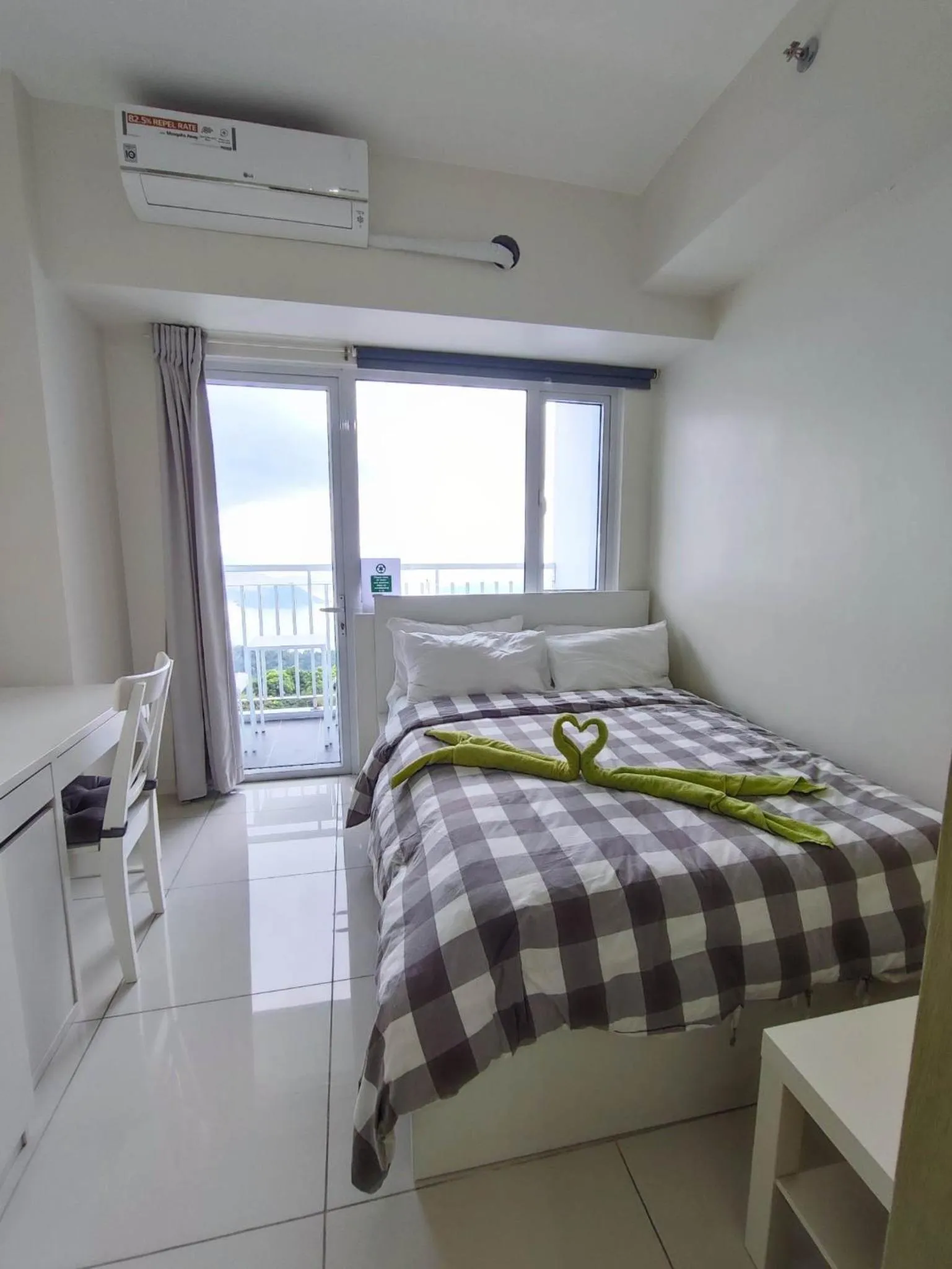 Bed in MVM Staycation, Tagaytay