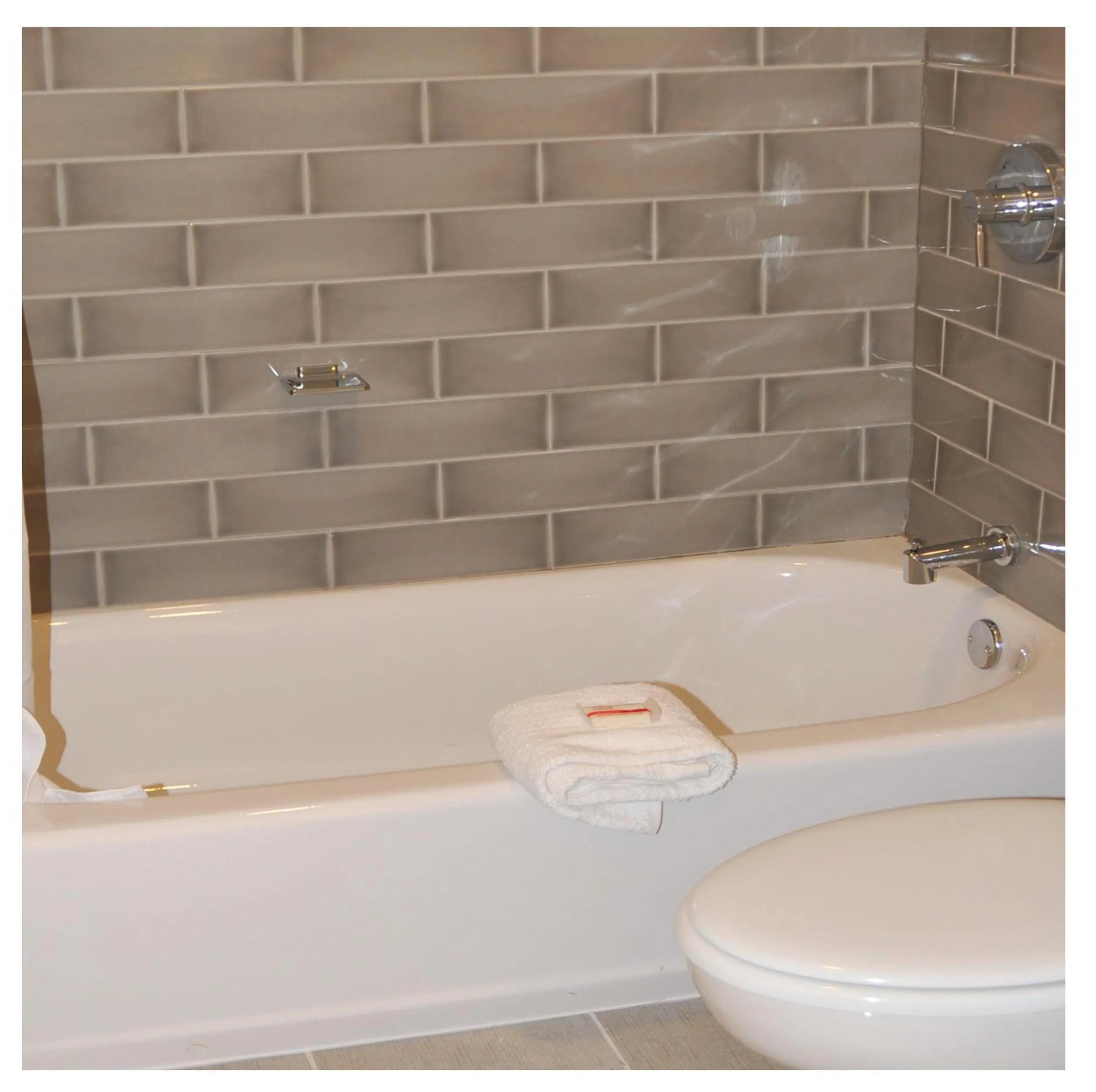 Bathroom in Howard Johnson by Wyndham Florence