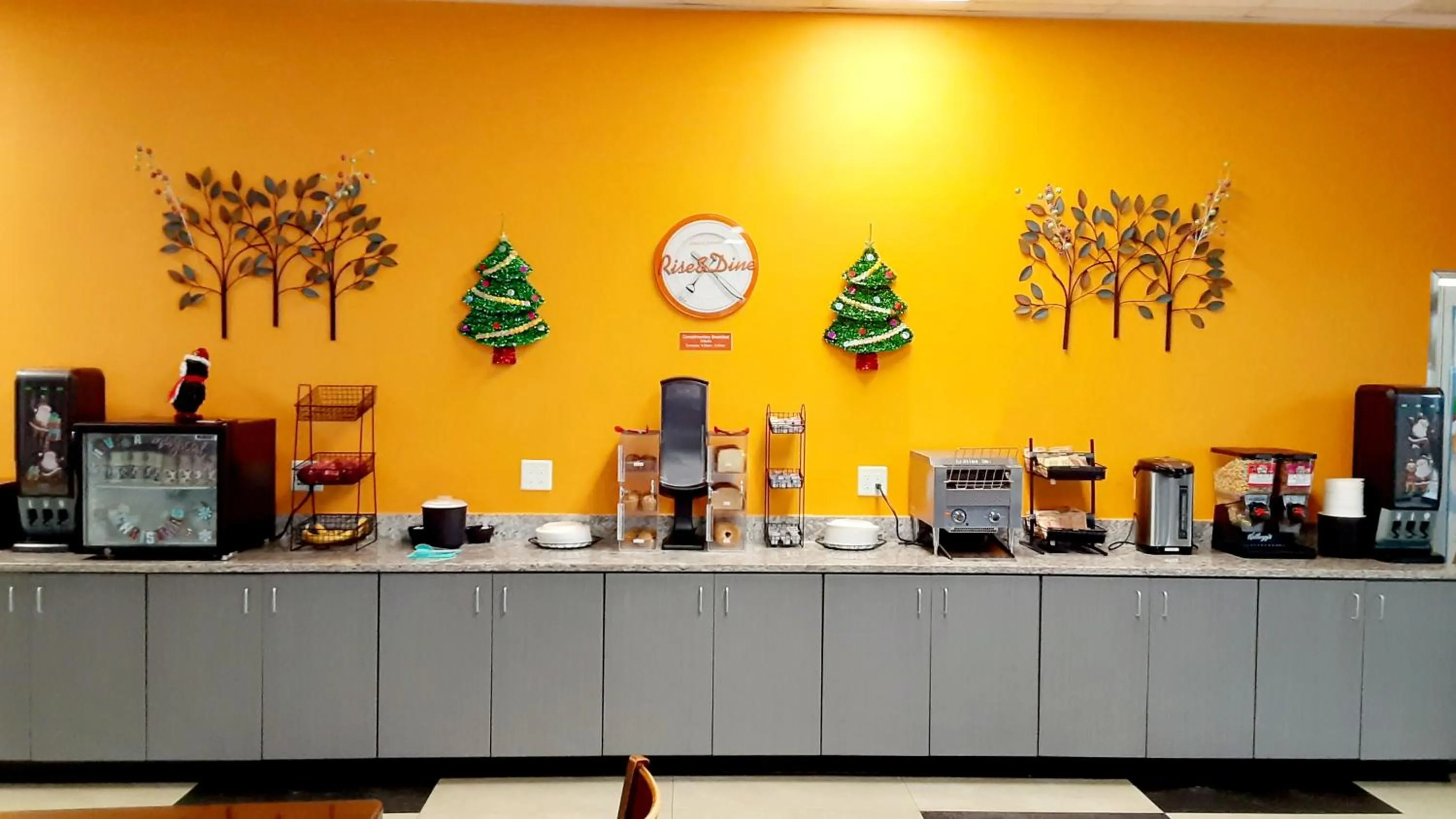 Breakfast in Howard Johnson by Wyndham Florence