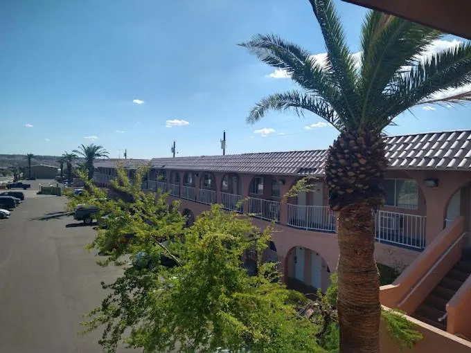 Days Inn by Wyndham Bullhead City