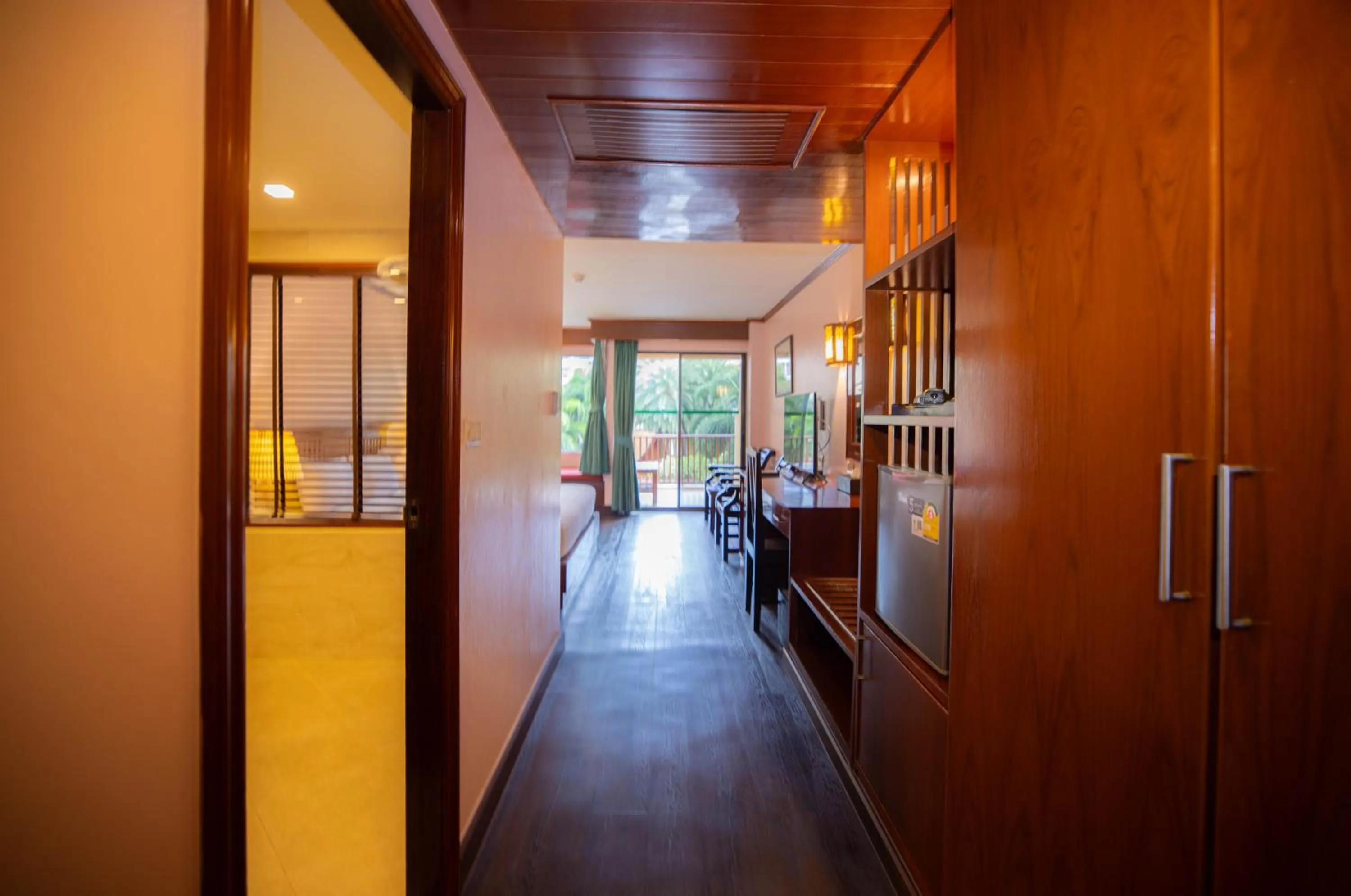 Baumanburi Hotel Patong