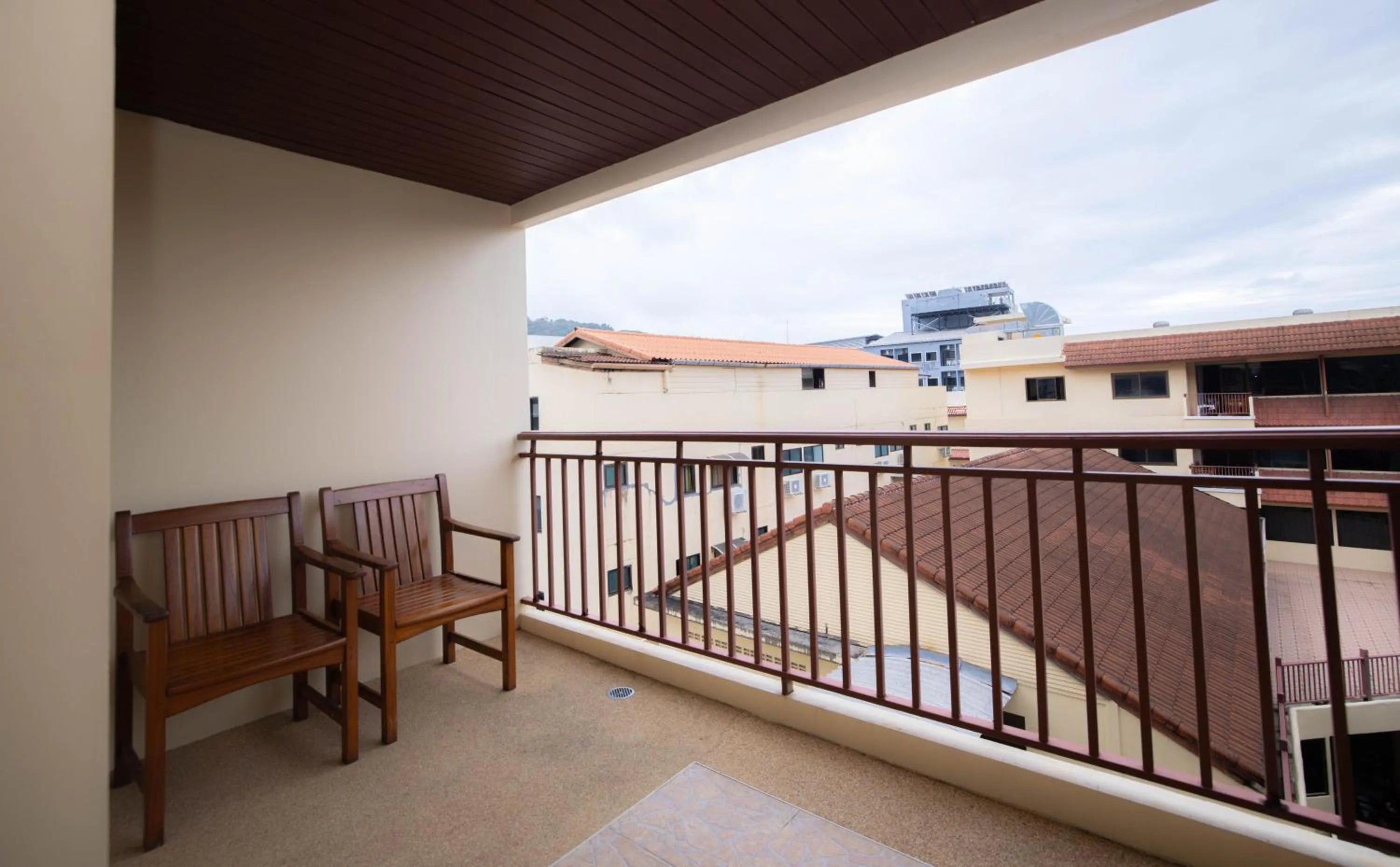 Baumanburi Hotel Patong