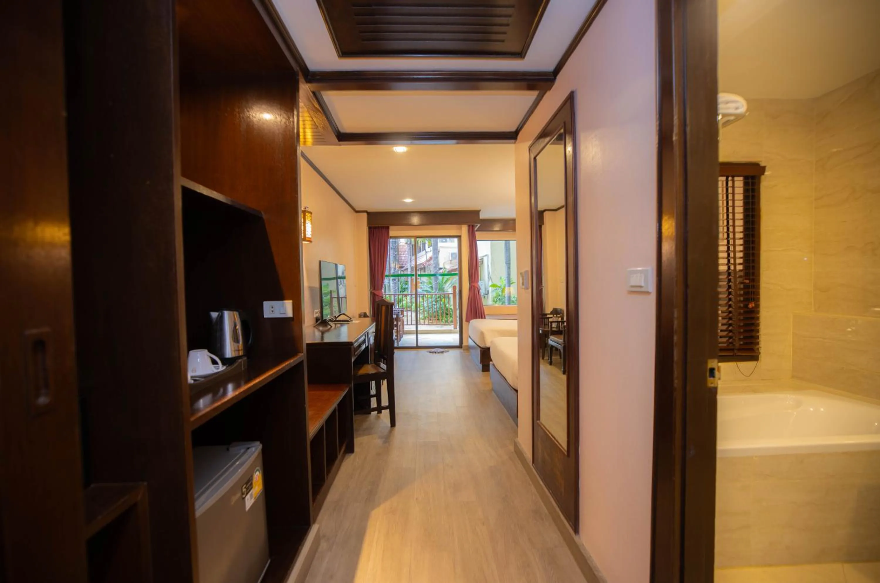 Baumanburi Hotel Patong