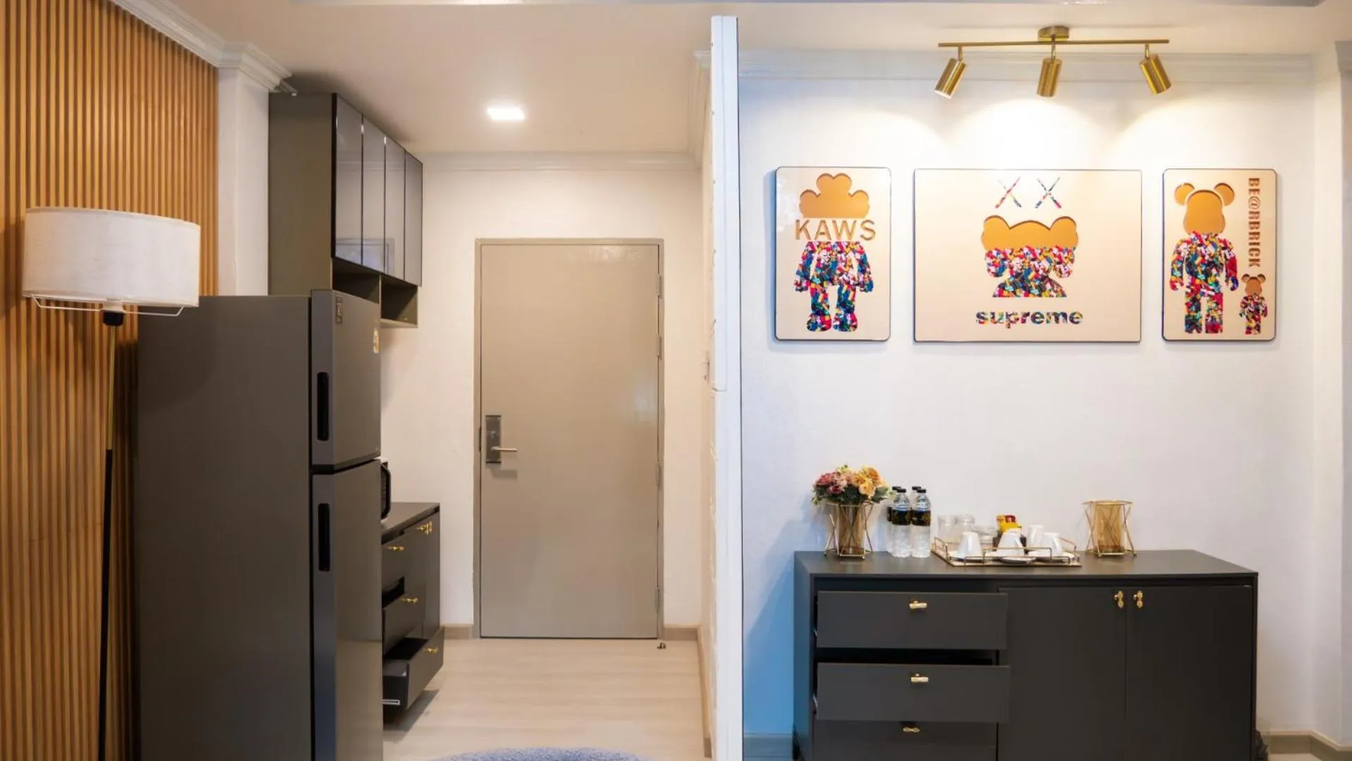 Living room in Baumanburi Hotel Patong