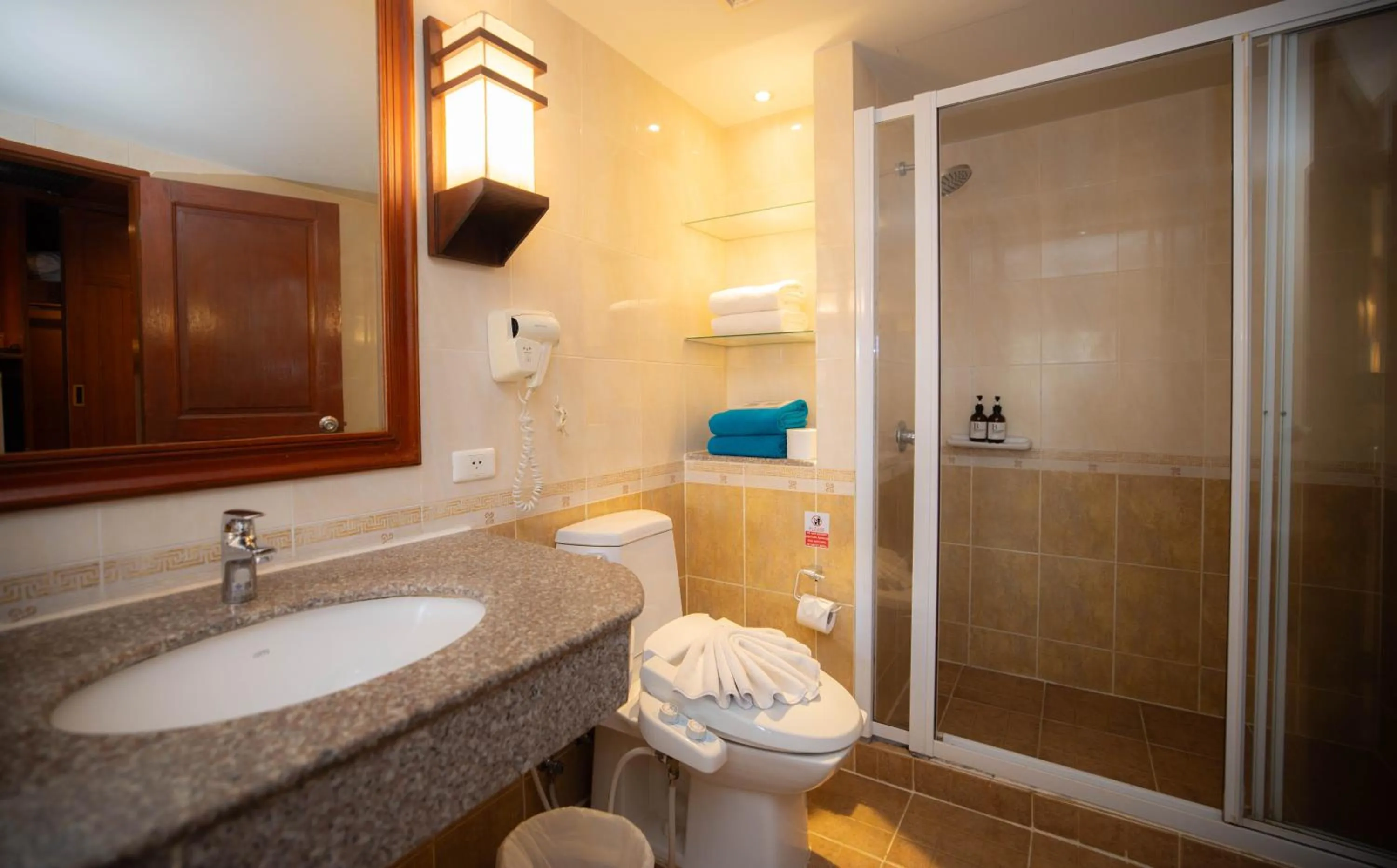 Baumanburi Hotel Patong