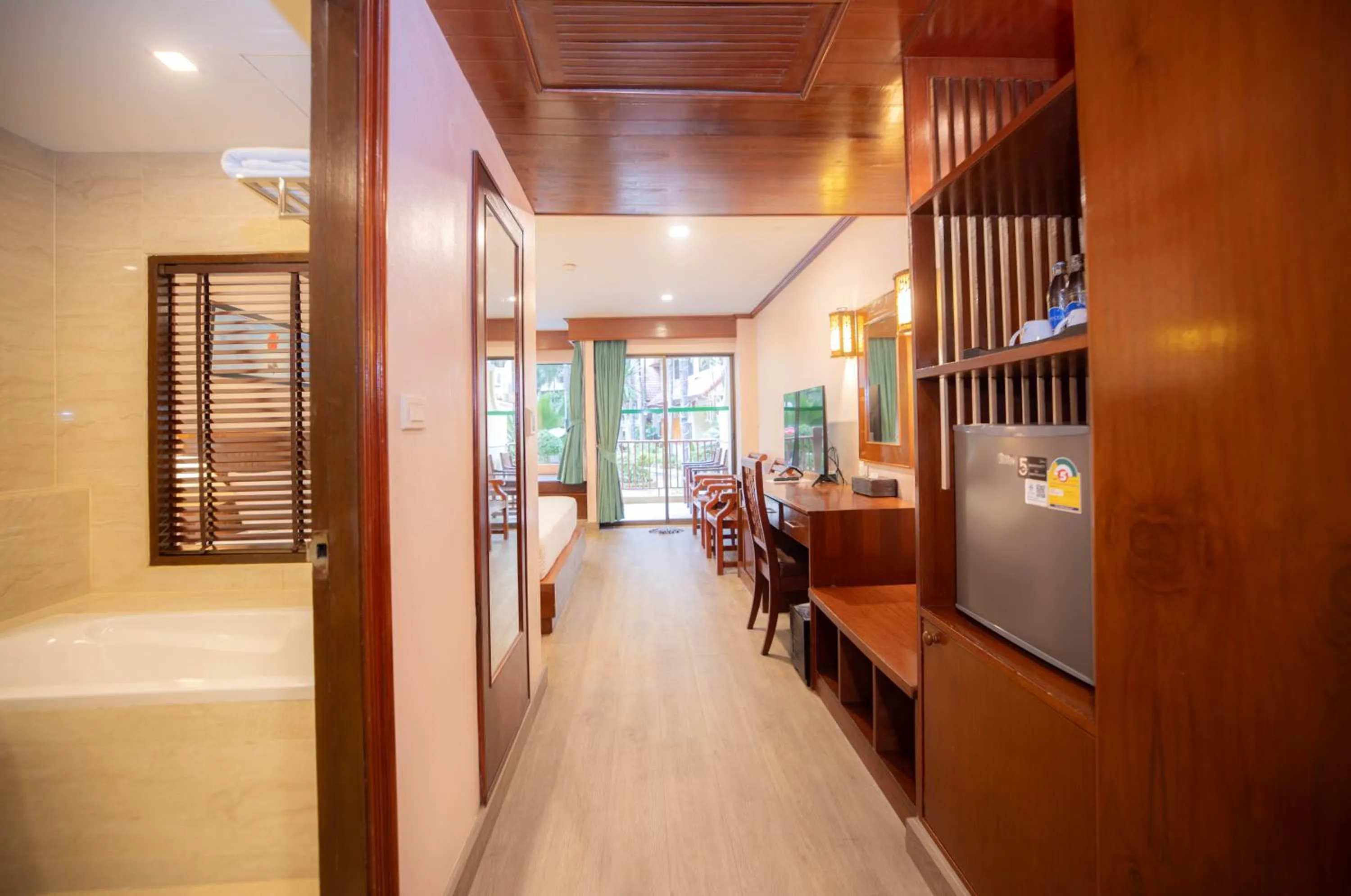 Baumanburi Hotel Patong