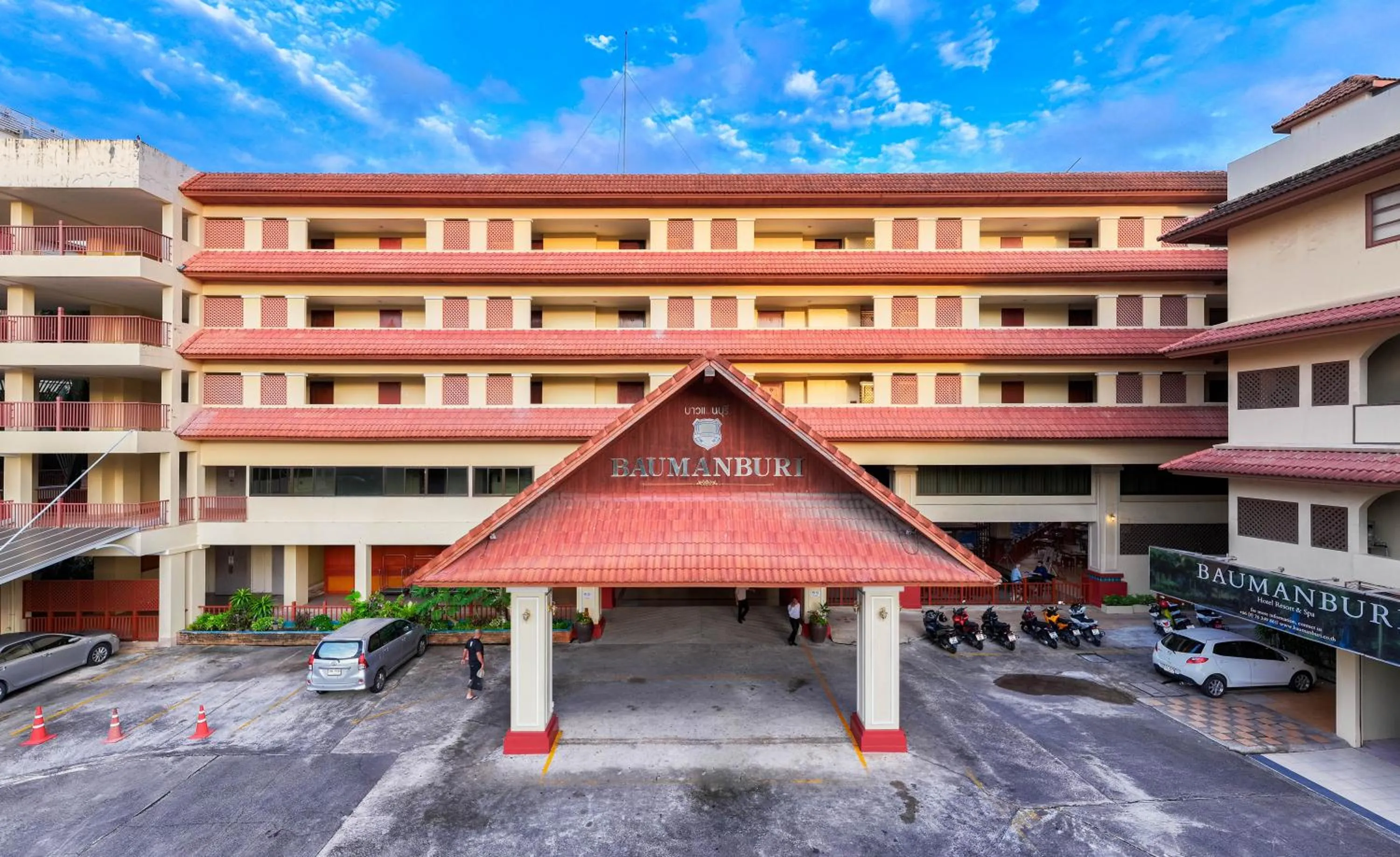 Property building in Baumanburi Hotel Patong