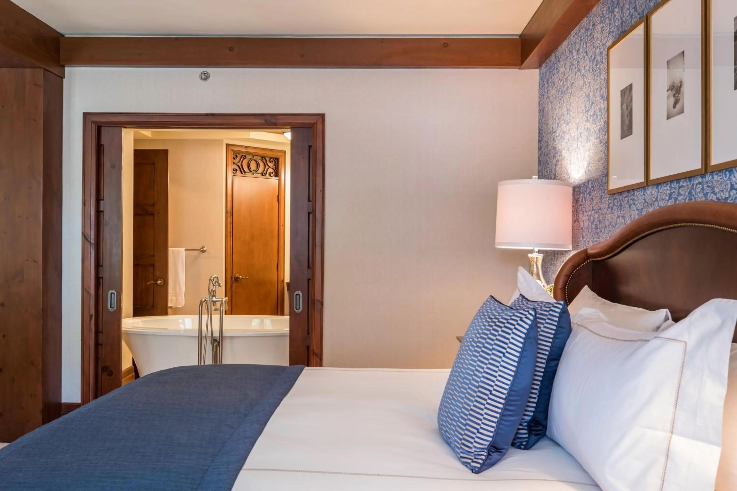 Bed in Hotel Quintessence