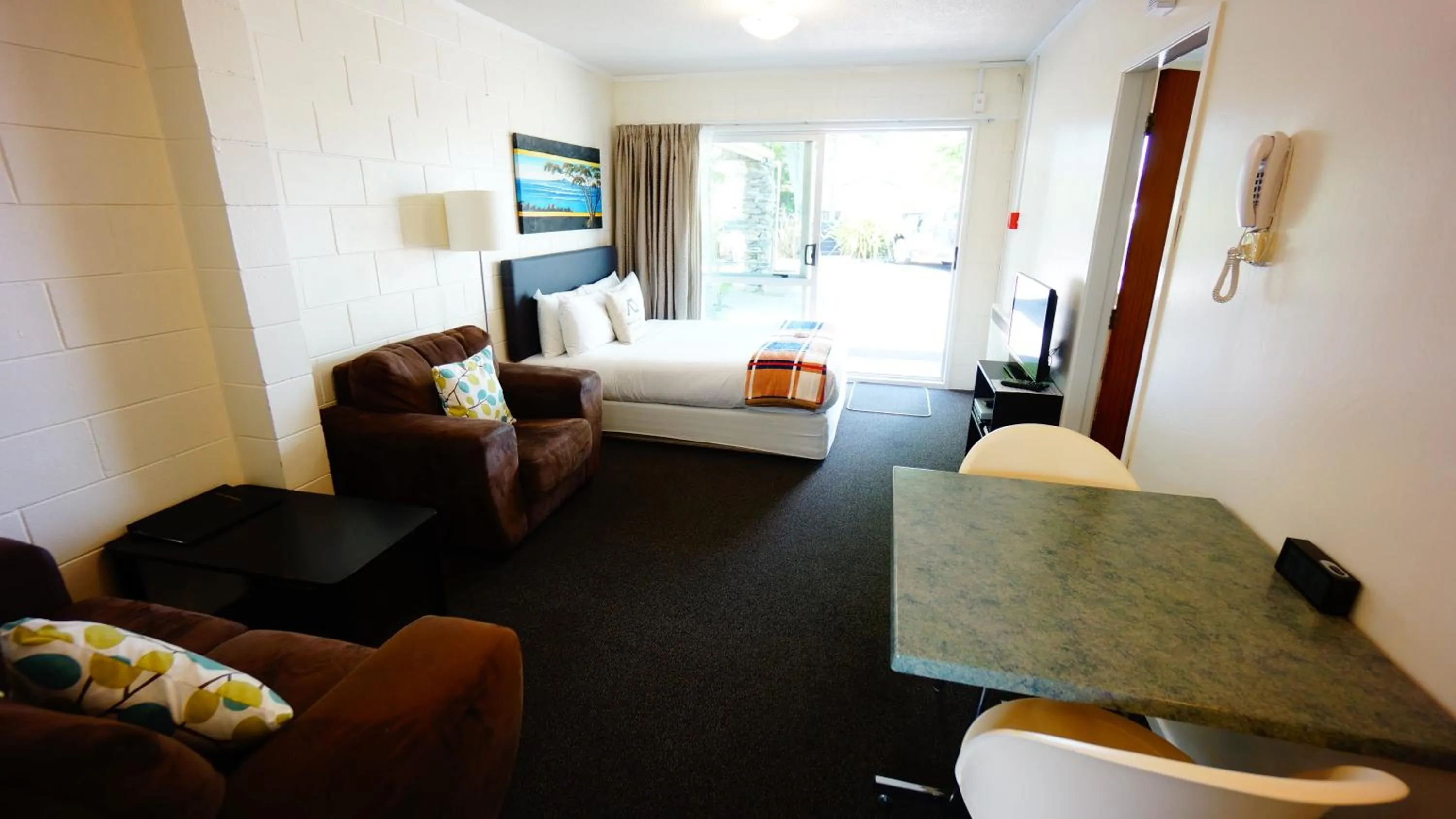 Photo of the whole room in Waihi Motel