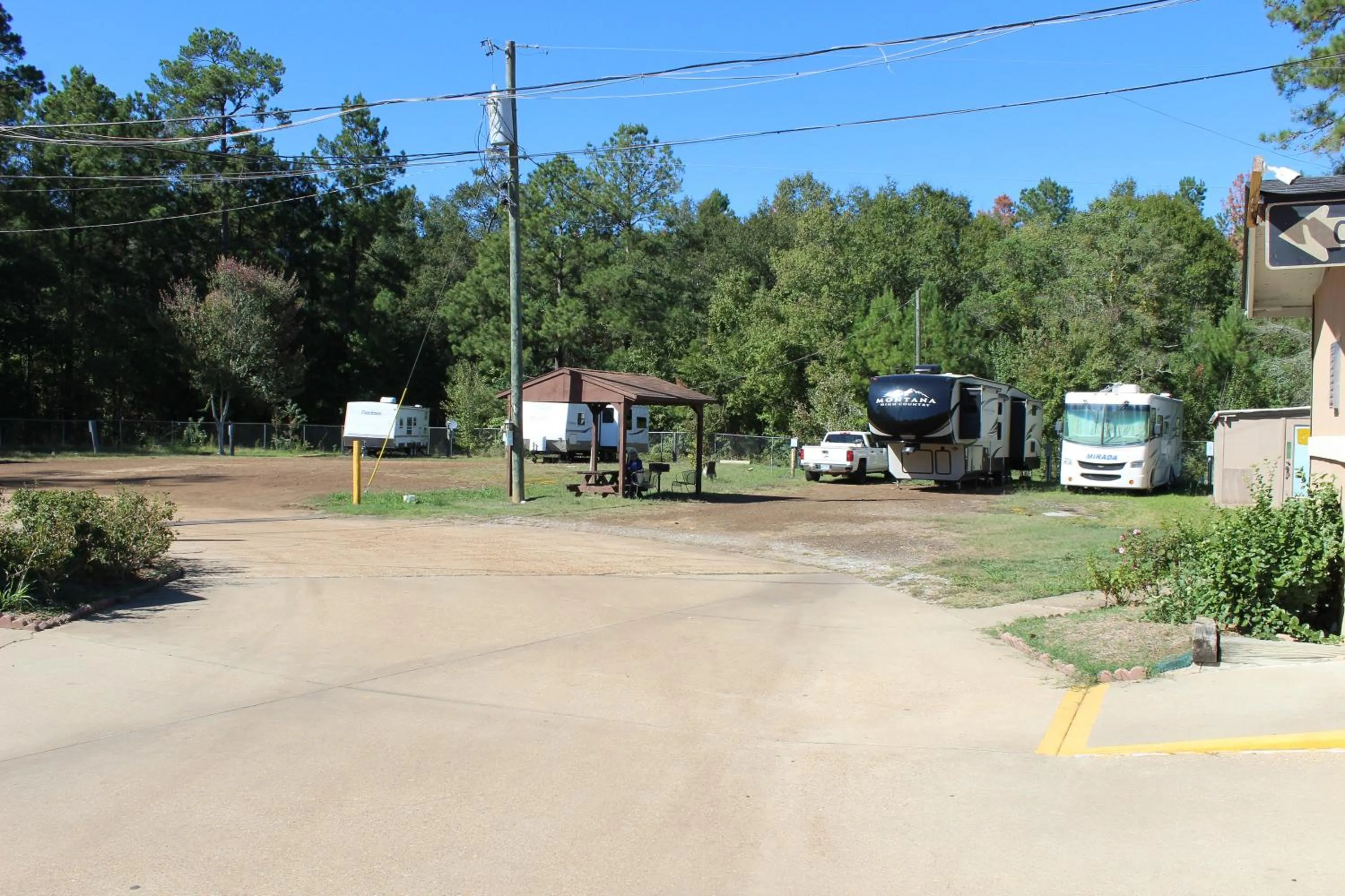 Evergreen Inn and R.V.