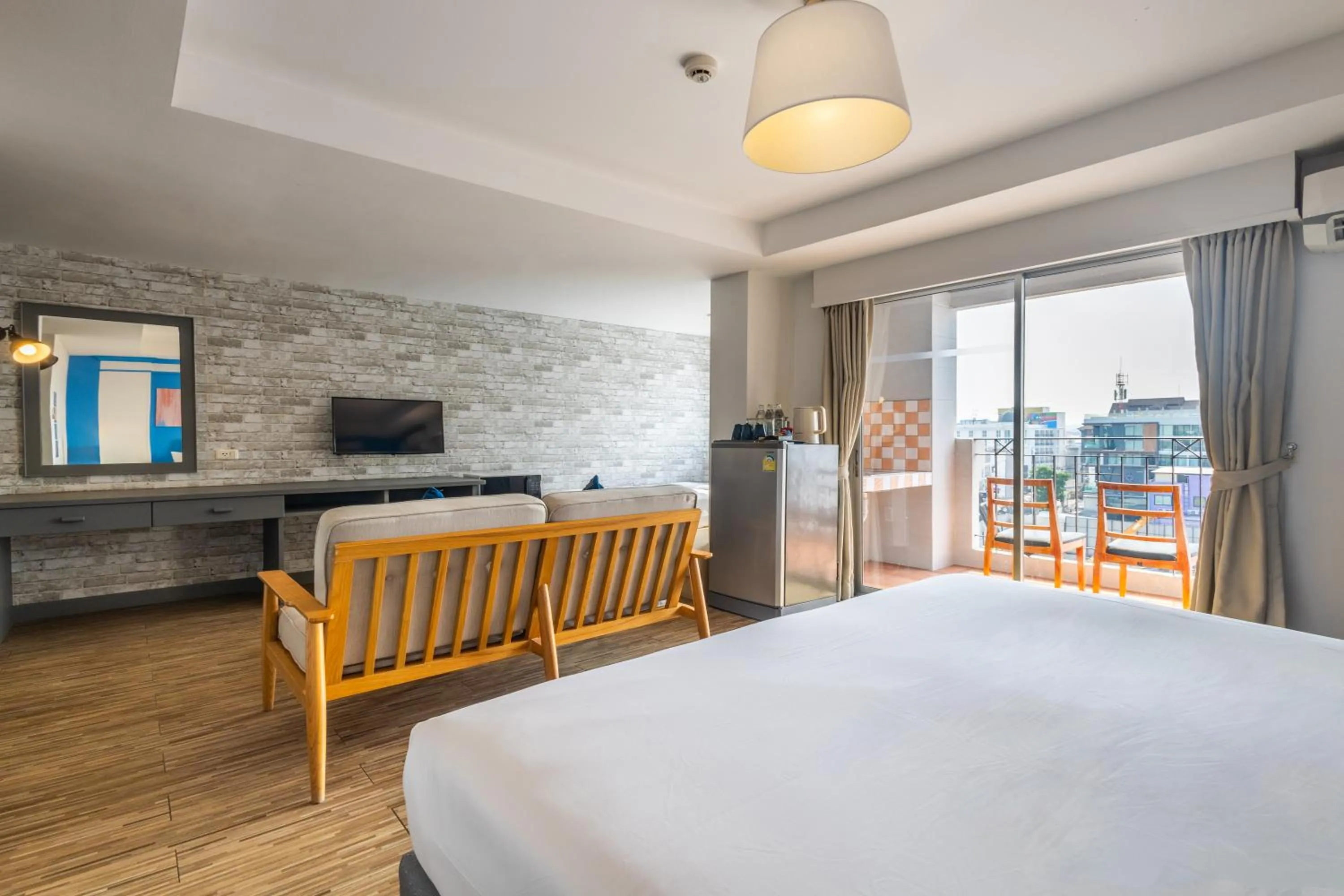 Bed in Journeyhub Pattaya Central