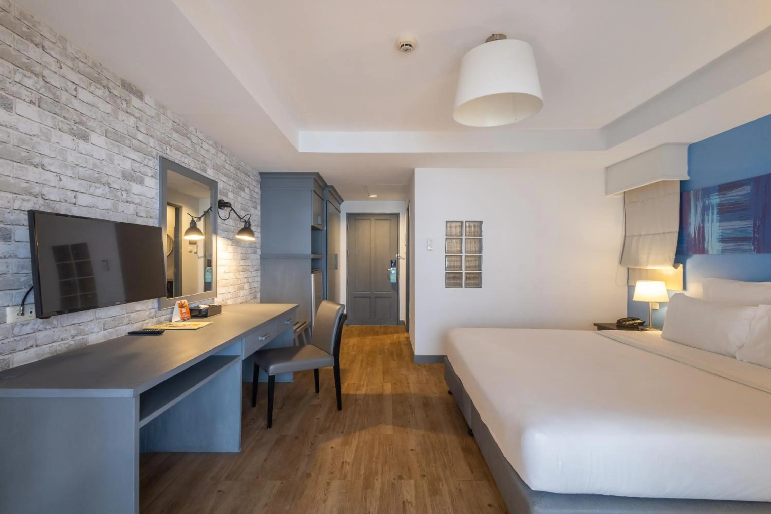 Bed in Journeyhub Pattaya Central