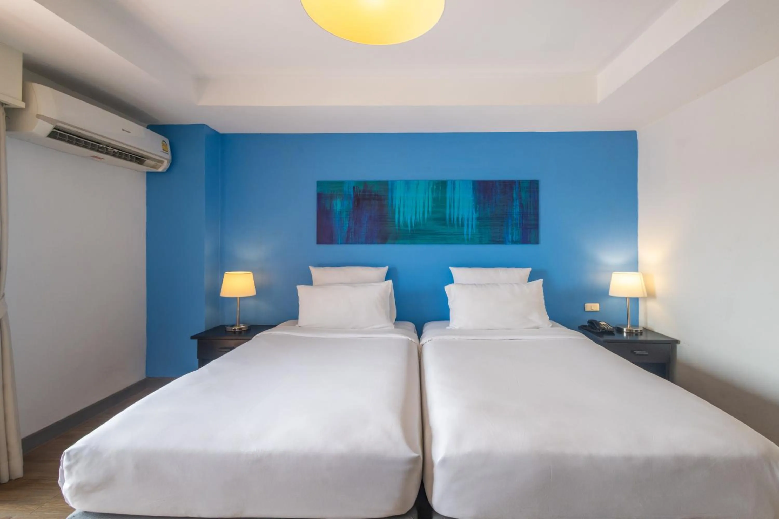 Bed in Journeyhub Pattaya Central