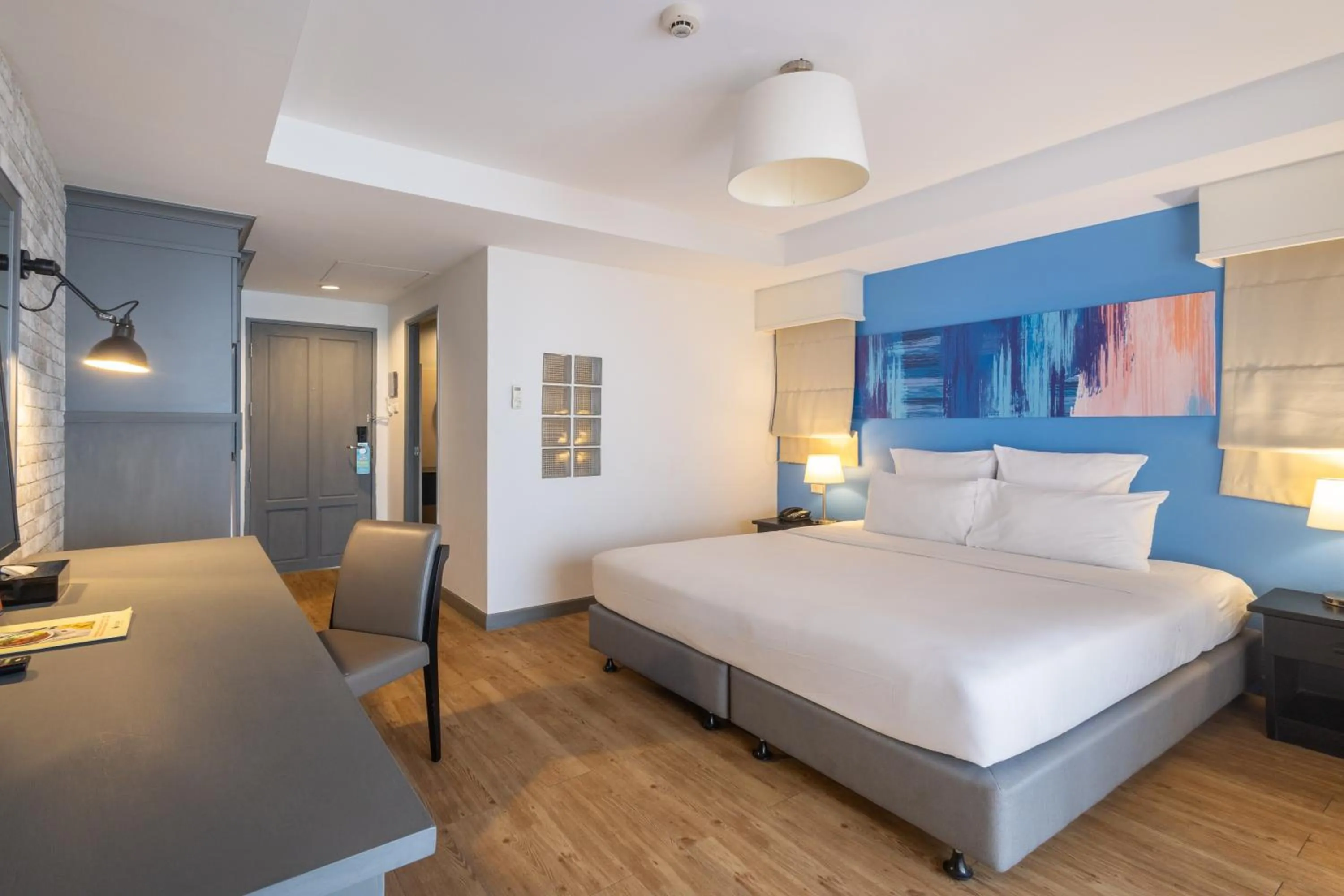 Bed in Journeyhub Pattaya Central