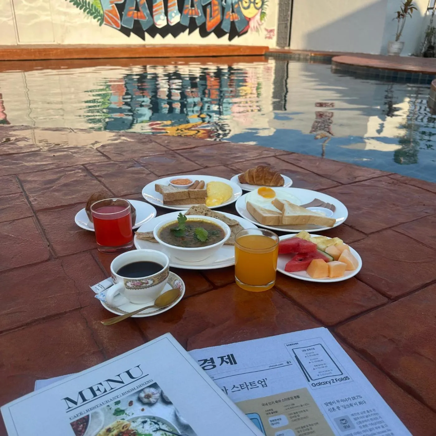 Buffet breakfast in Journeyhub Pattaya Central