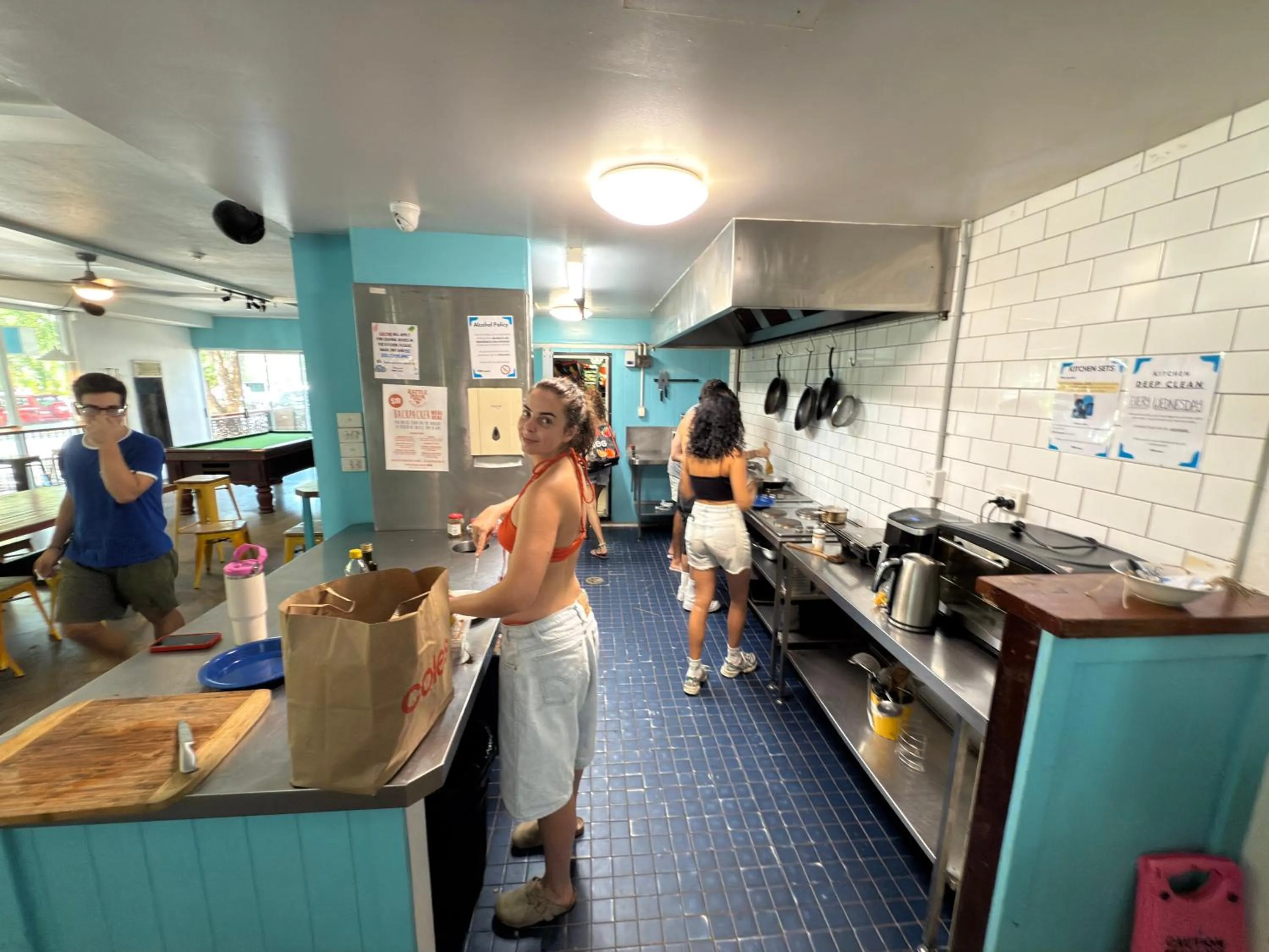 Communal kitchen in Port Douglas Backpackers