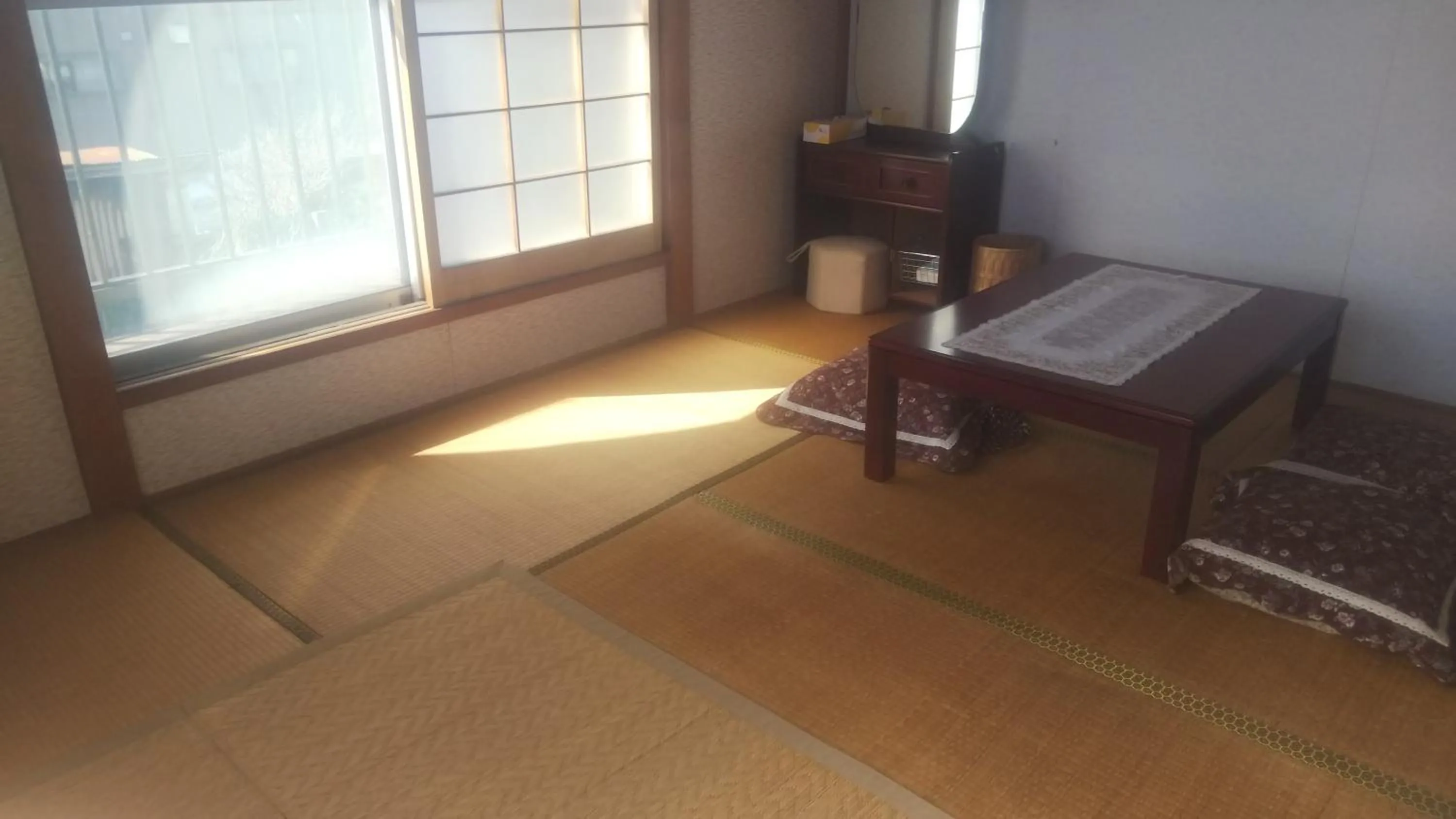 Minshuku Kaikazari Kunnui