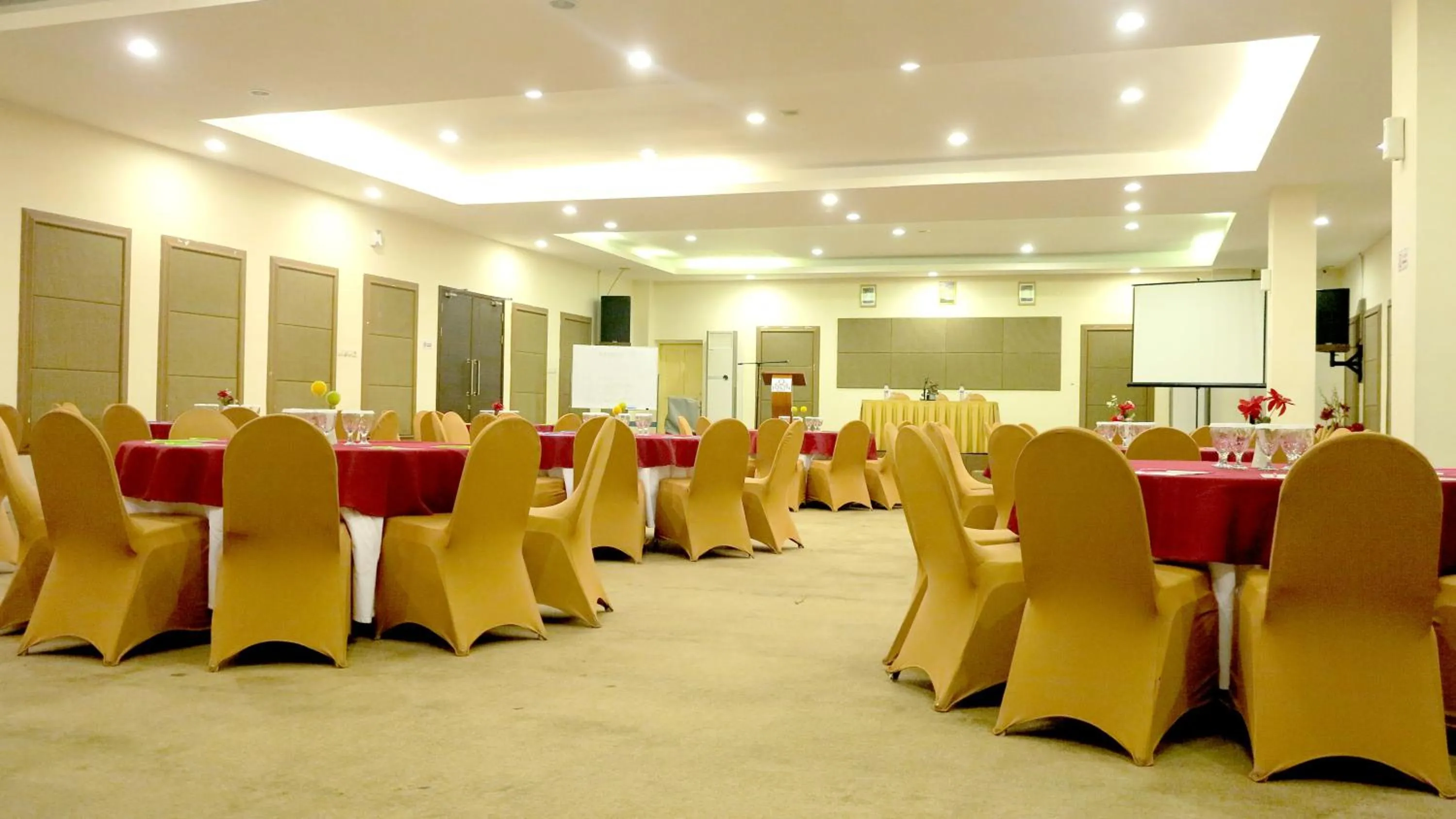 Banquet/Function facilities in Hotel Jolin