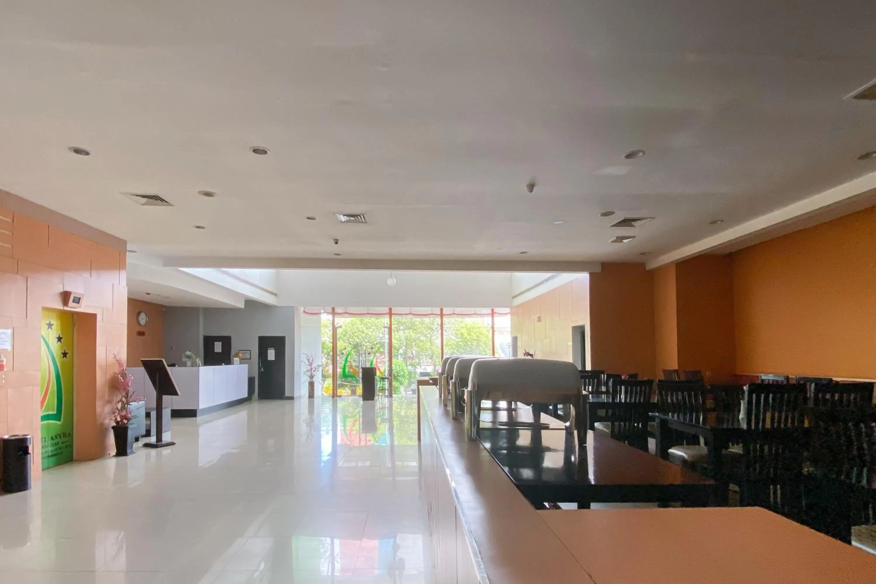 Lobby or reception in Capital O 472 Hotel Asyra