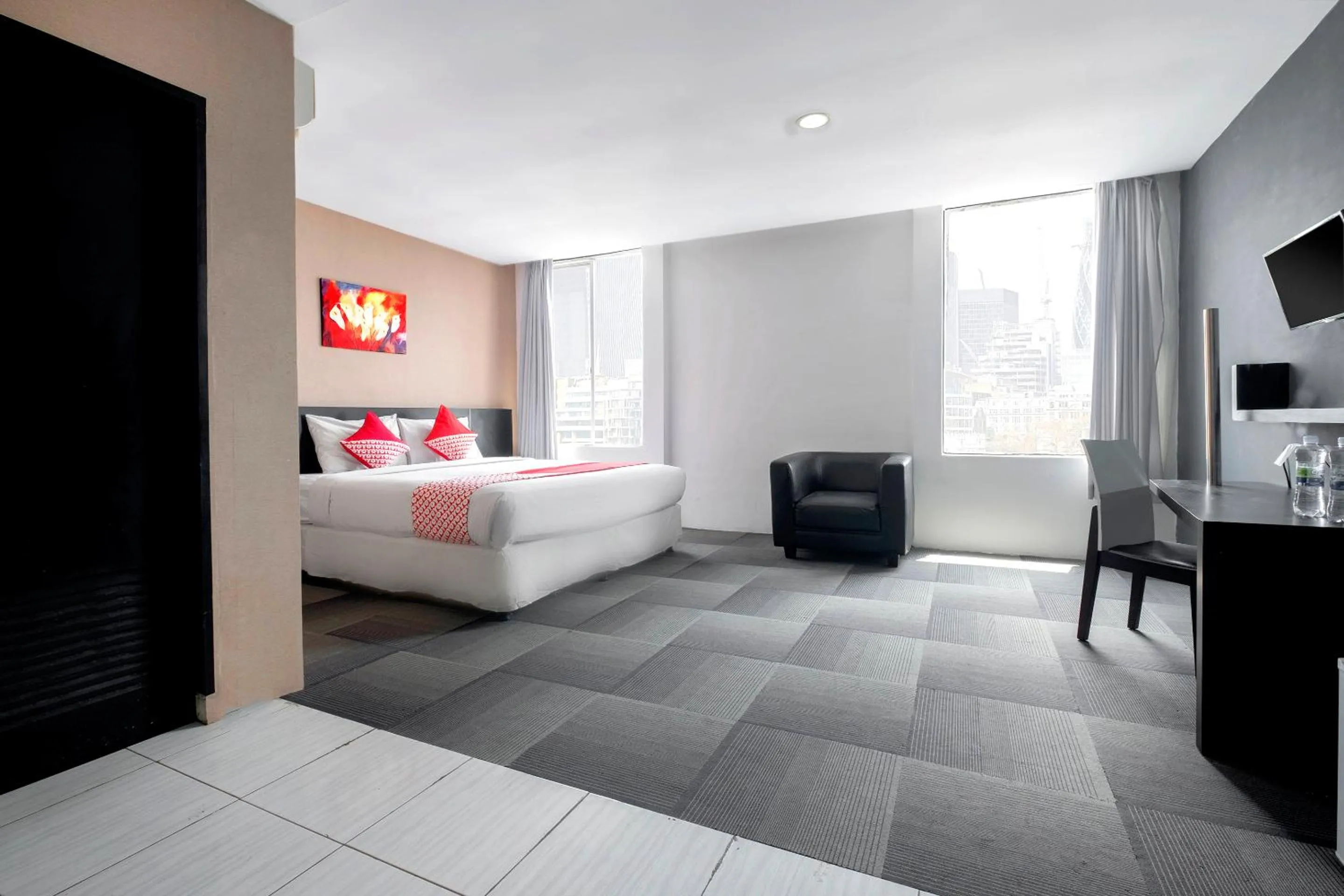 Deluxe Double Room in Capital O 472 Hotel Asyra