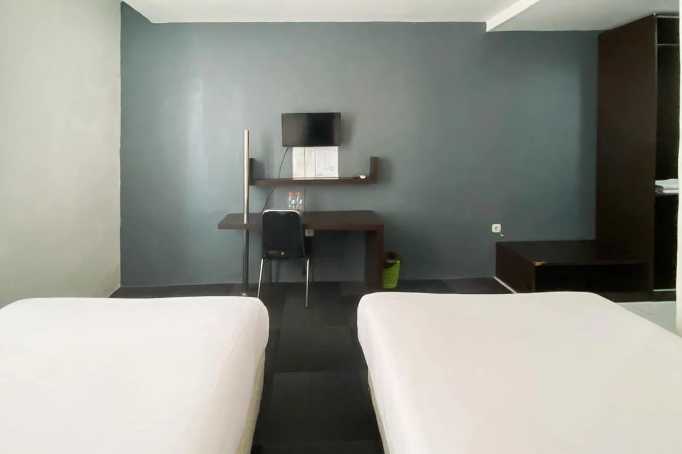 Bedroom, Bed in Capital O 472 Hotel Asyra