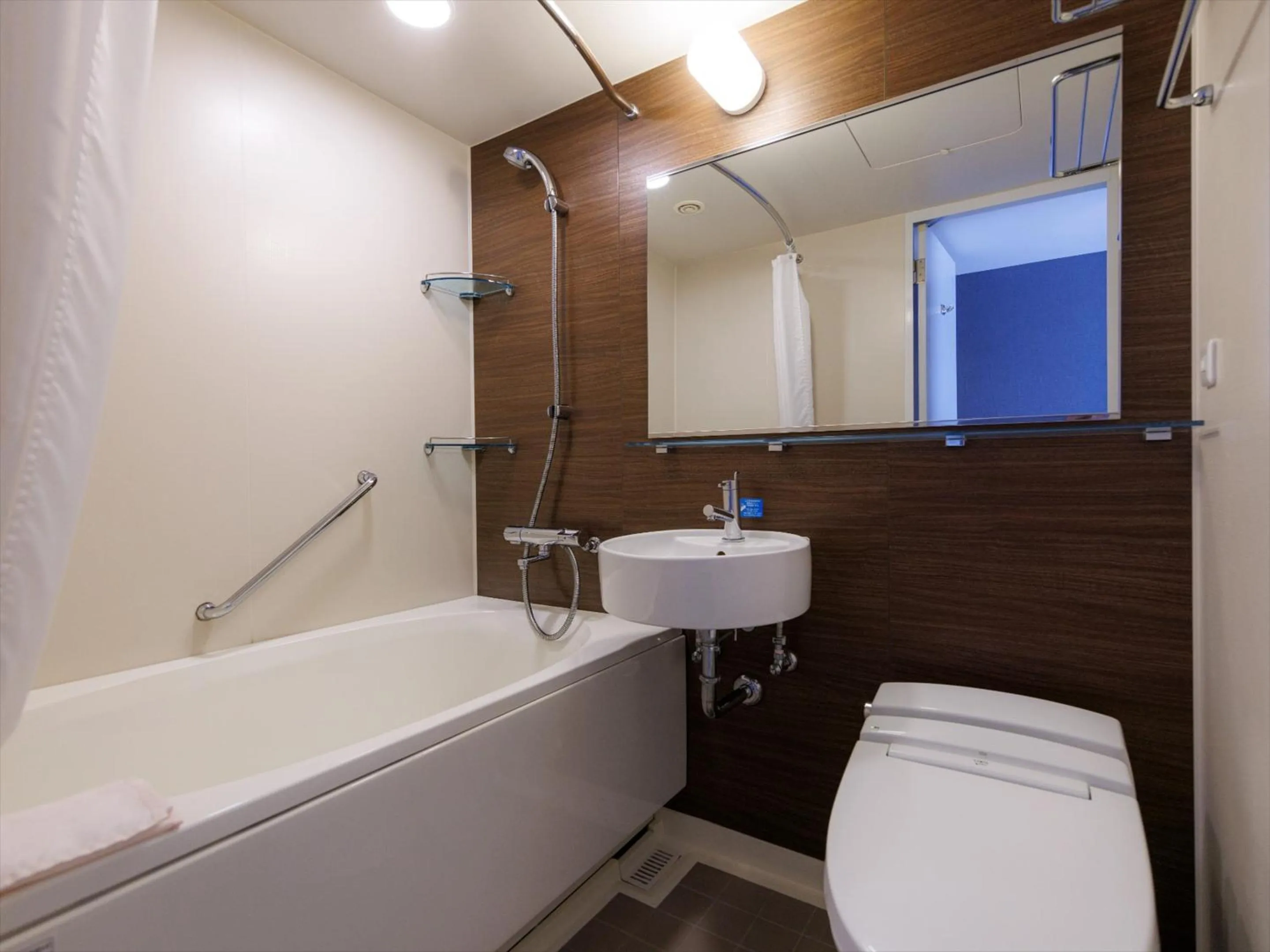 Bathroom in JR Kyushu Hotel Kagoshima