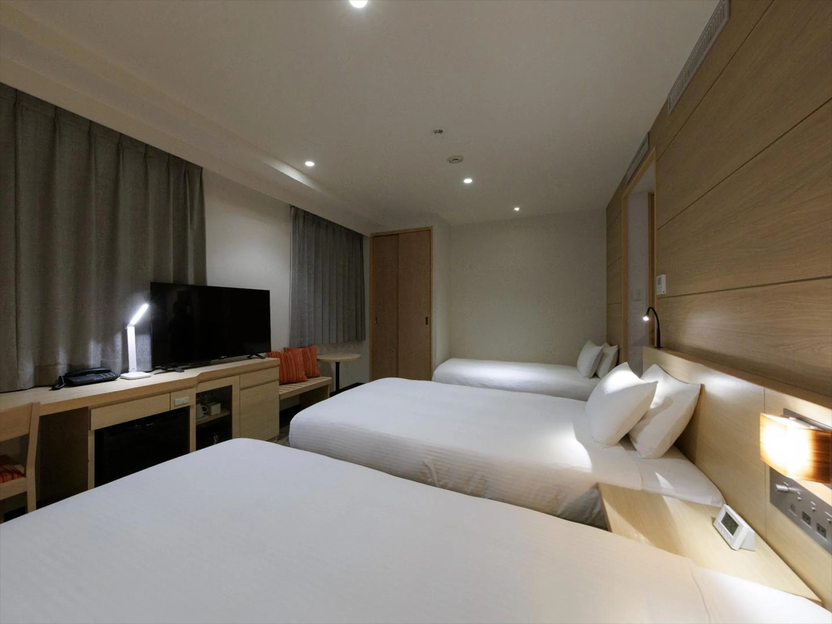 Photo of the whole room, Bed in JR Kyushu Hotel Kagoshima