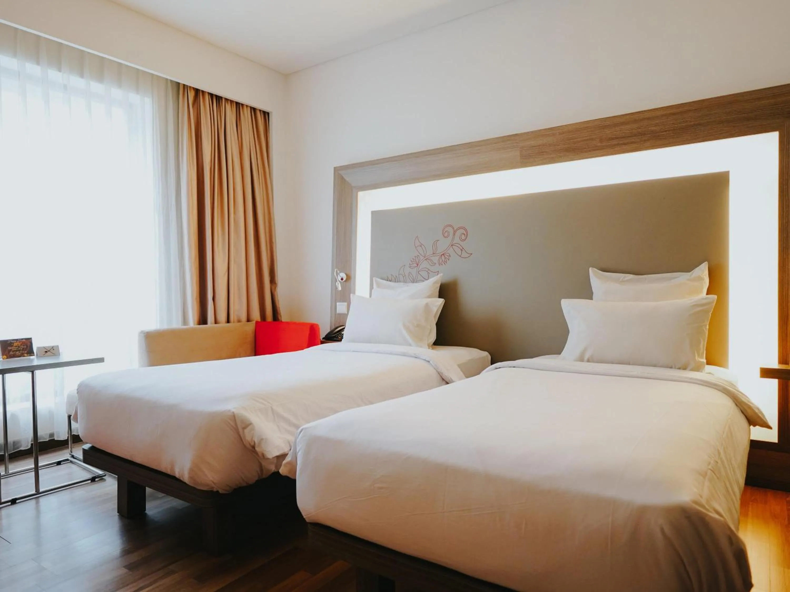 Bedroom, Bed in Novotel Banjarmasin Airport