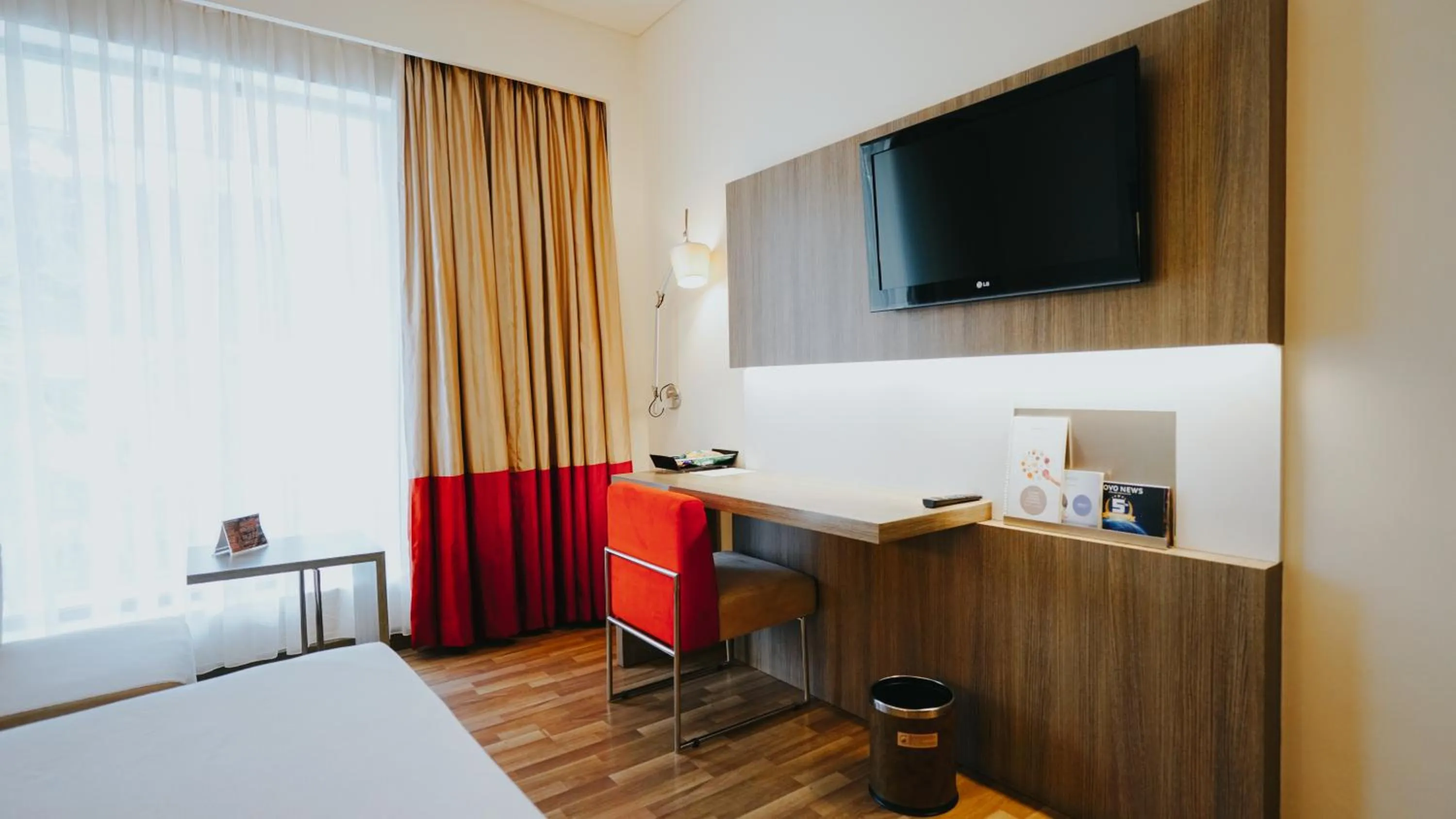 Bedroom, Bed in Novotel Banjarmasin Airport