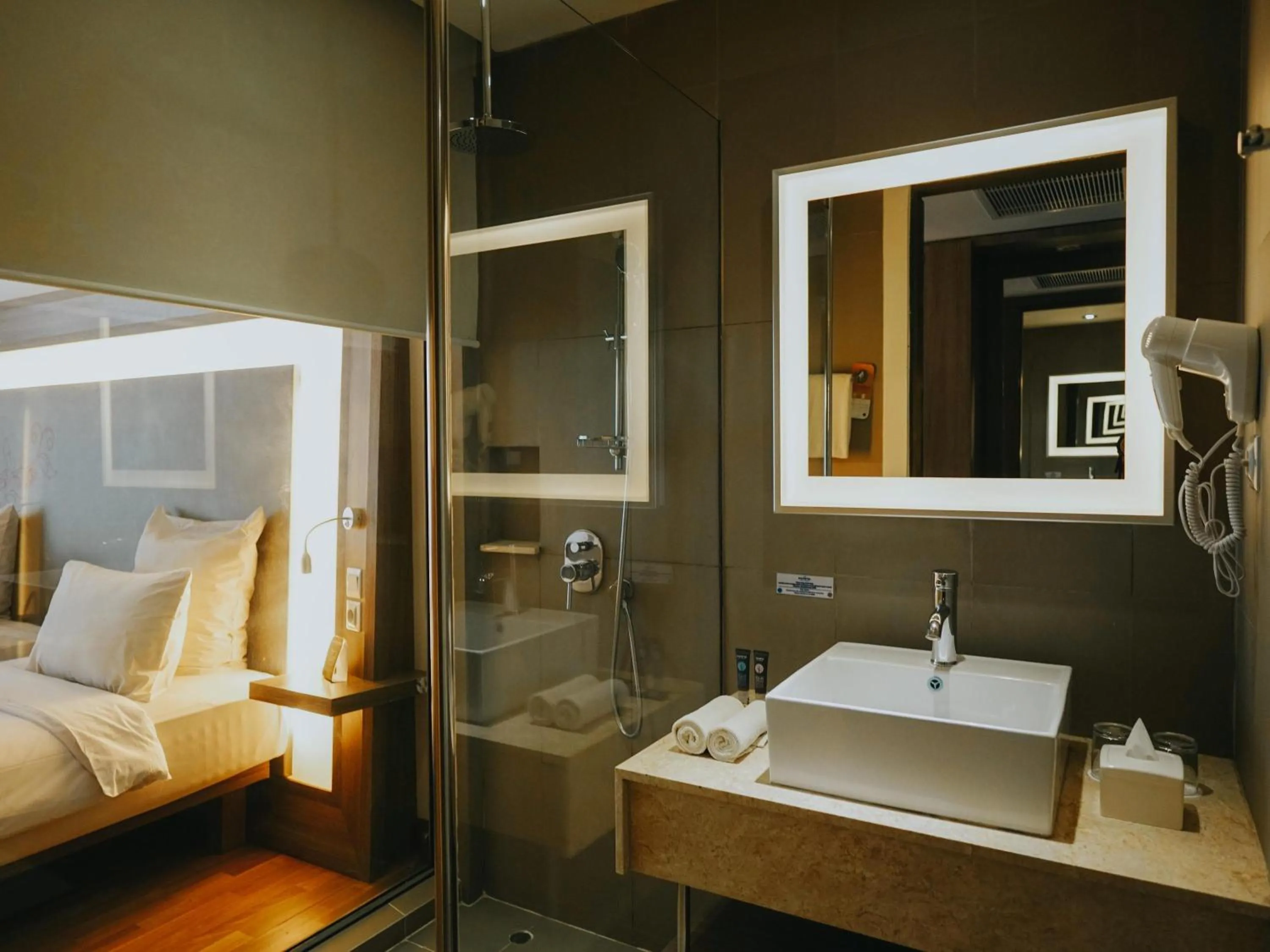 Bedroom, Bed in Novotel Banjarmasin Airport