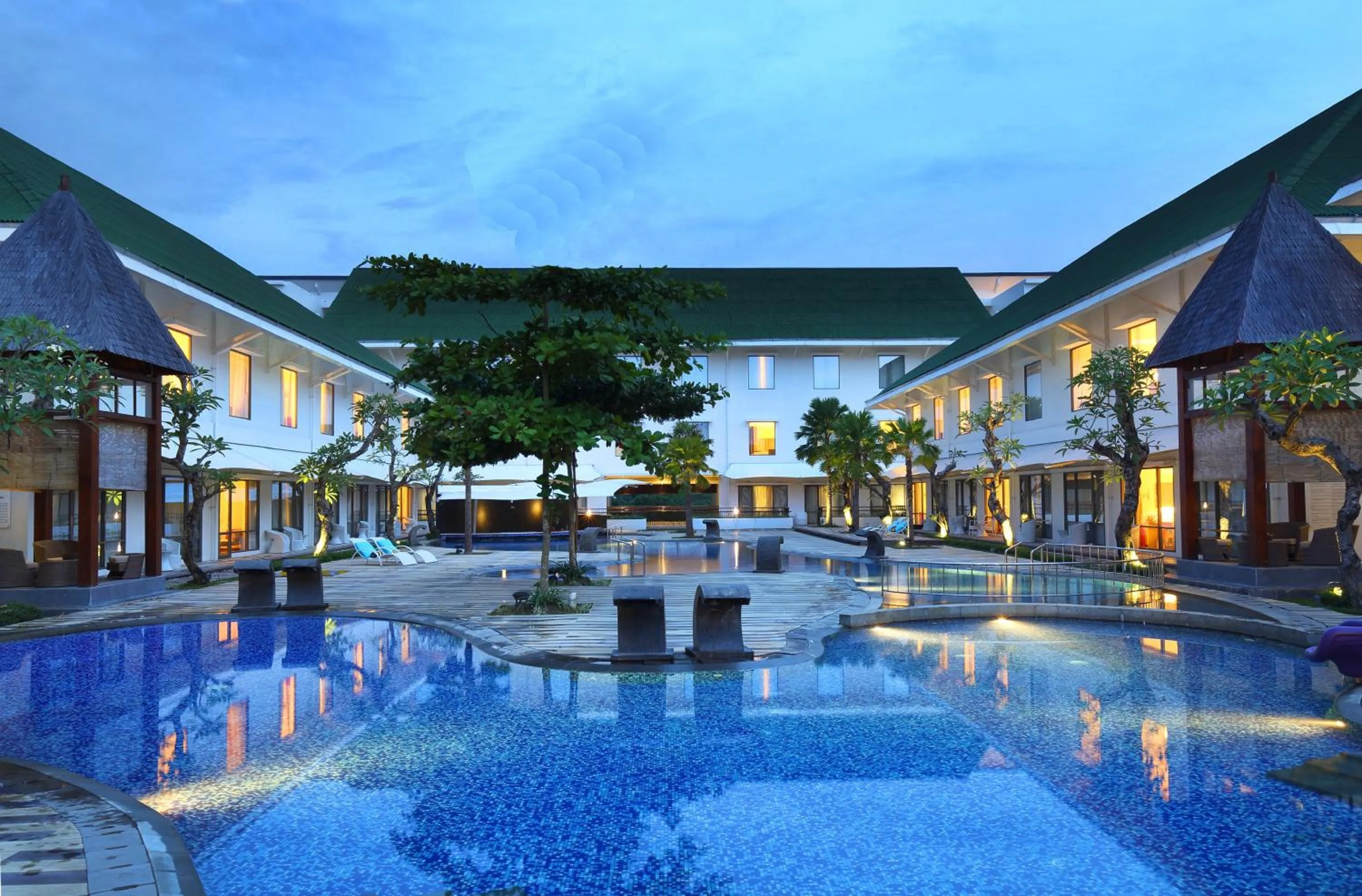 Swimming pool in Novotel Banjarmasin Airport