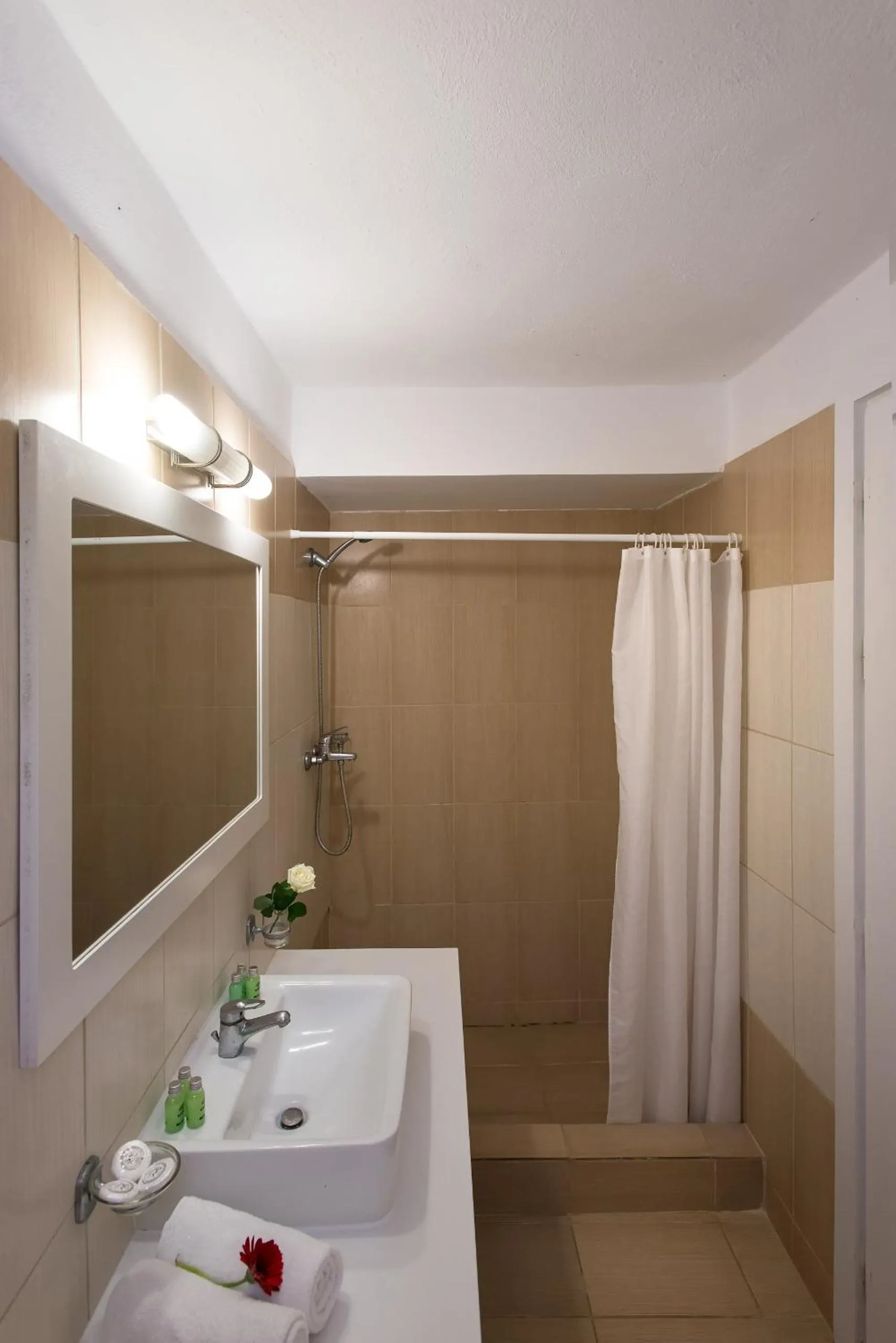 Shower in Panorama Sidari