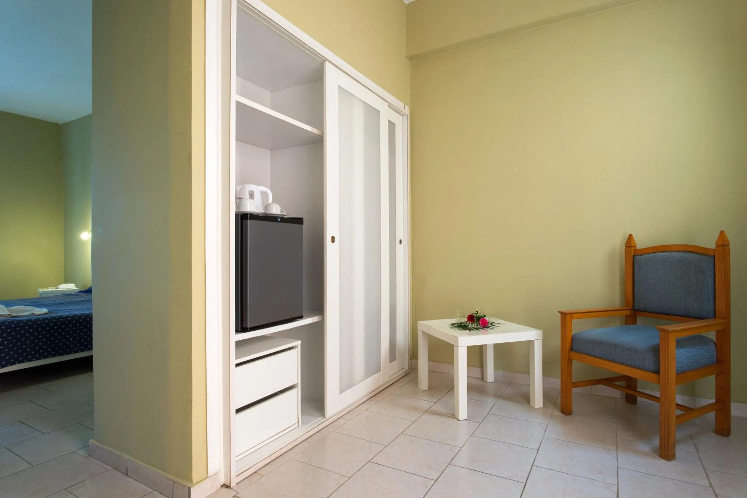 Coffee/tea facilities, Bed in Panorama Sidari