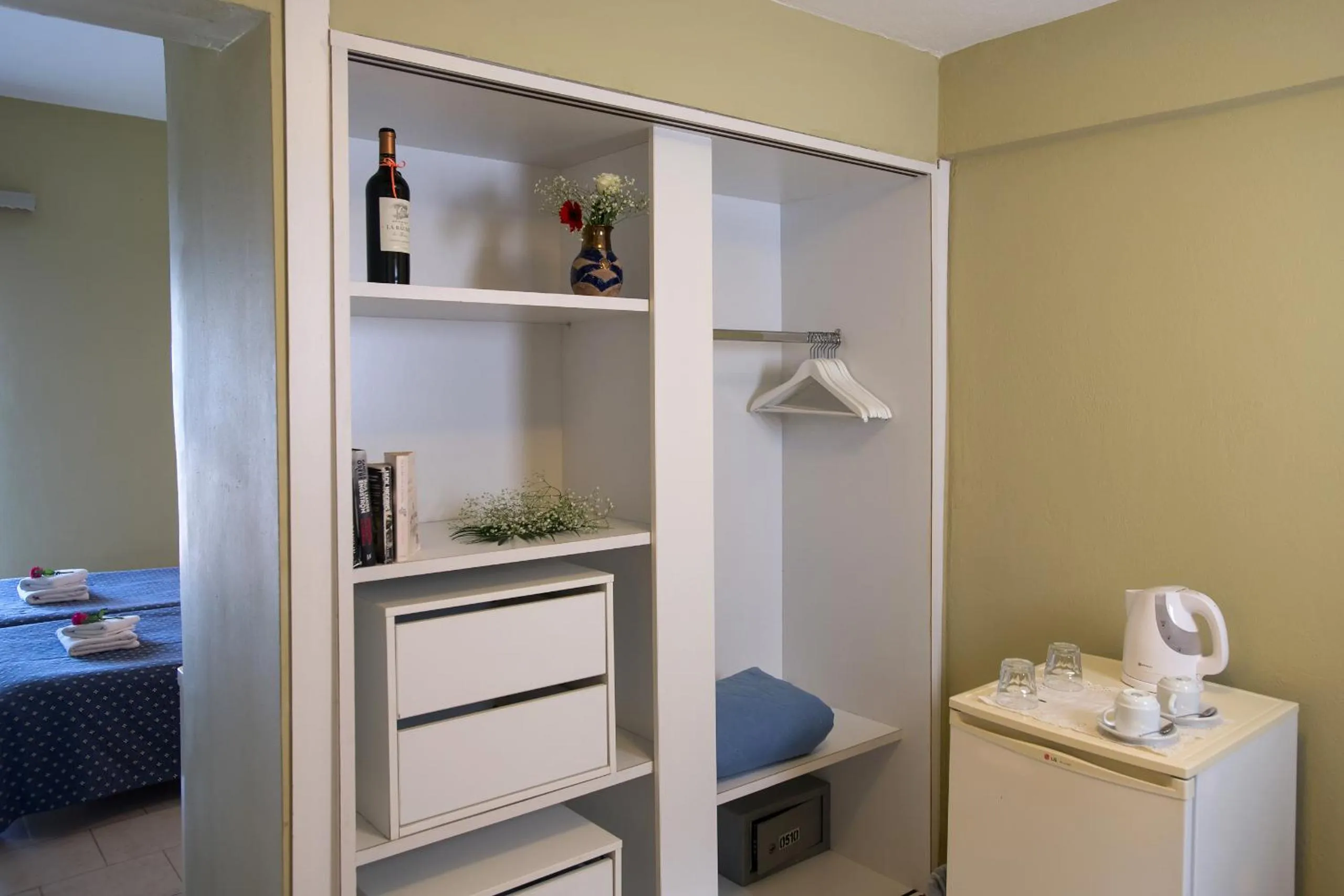 Coffee/tea facilities, Bed in Panorama Sidari